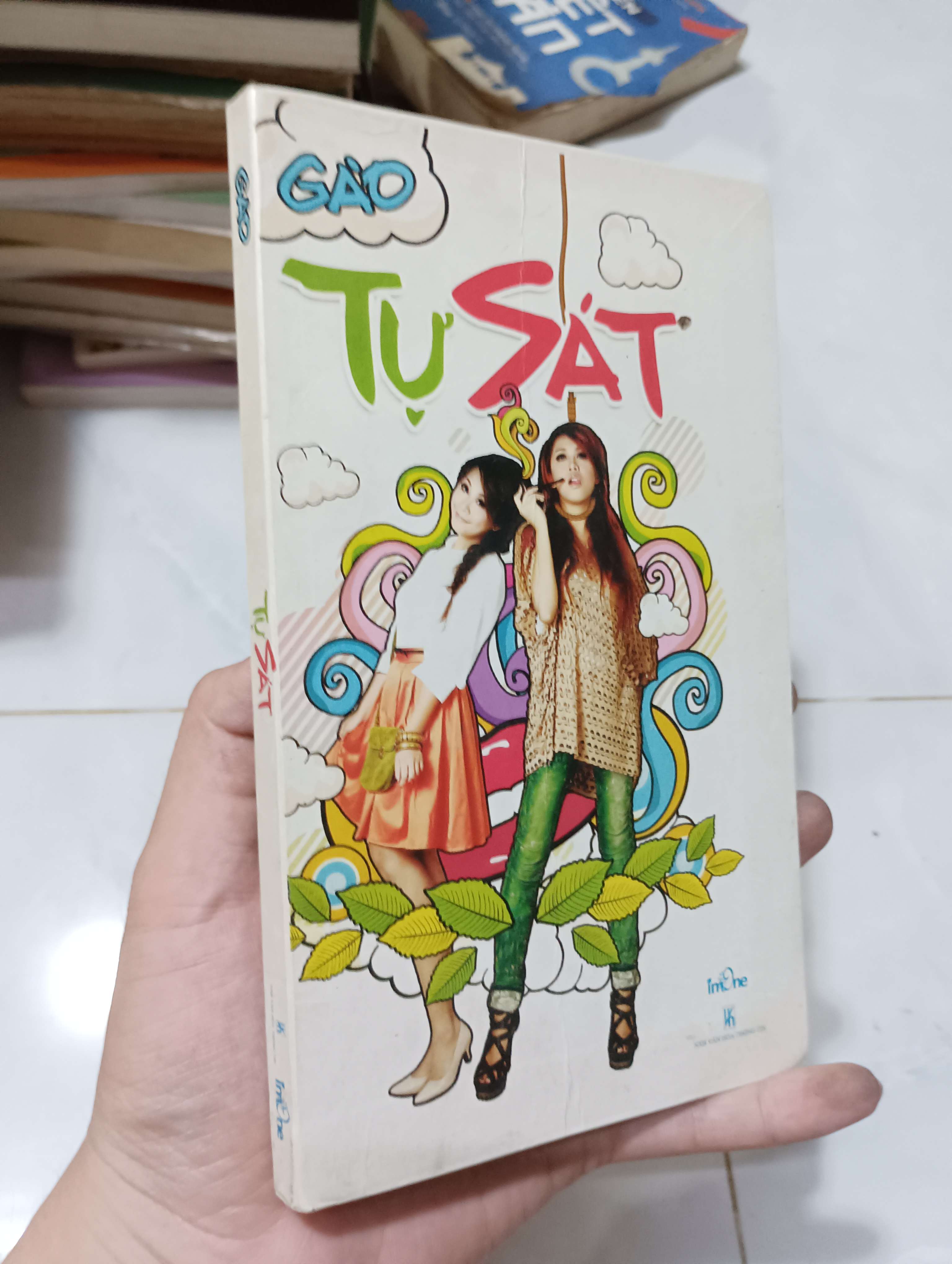 Tự Sát - Gào 2011 80% (Sách văn học) HLSC