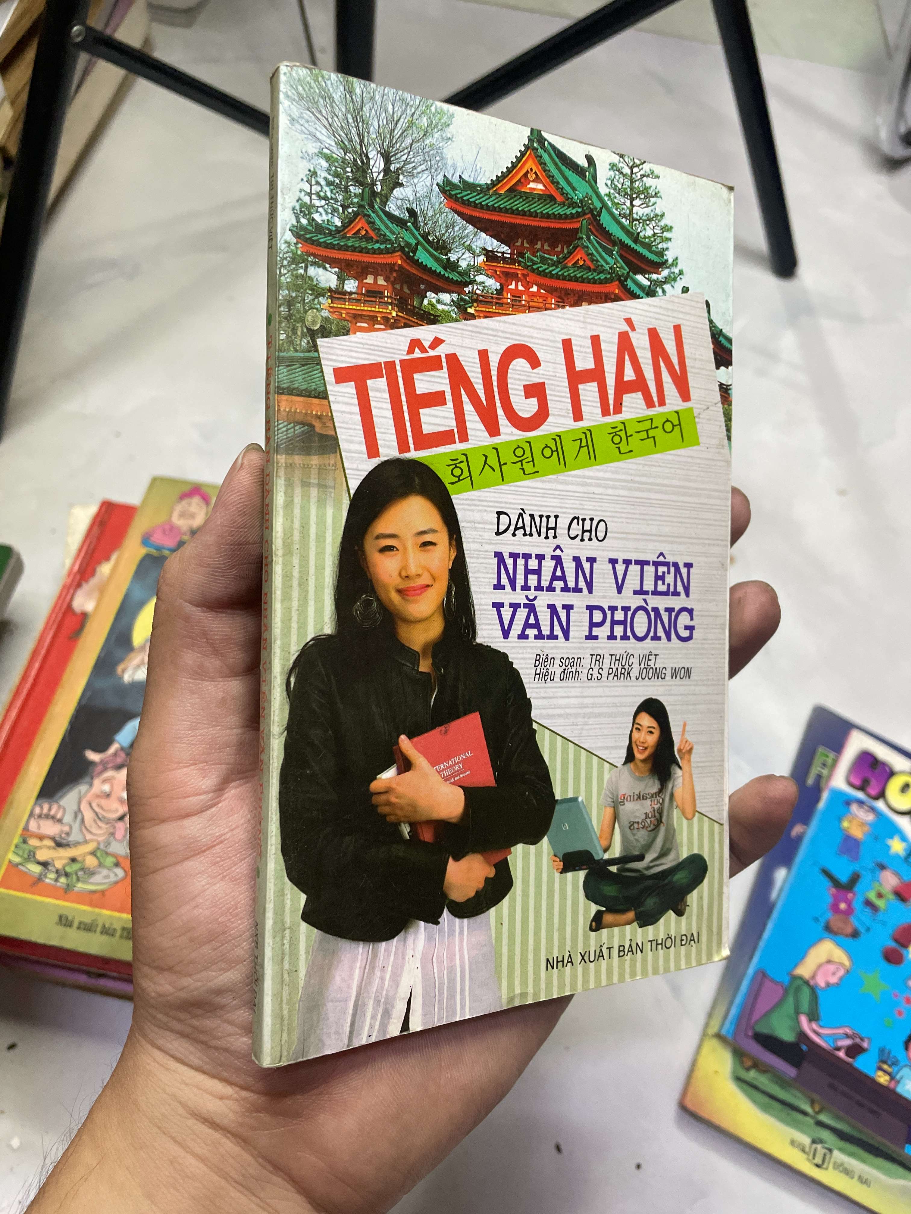 TIẾNG HÀN DÀNH CHO NHÂN VIÊN VĂN PHÒNG 2010 80% ố (Sách học tiếng Hàn) HLSC