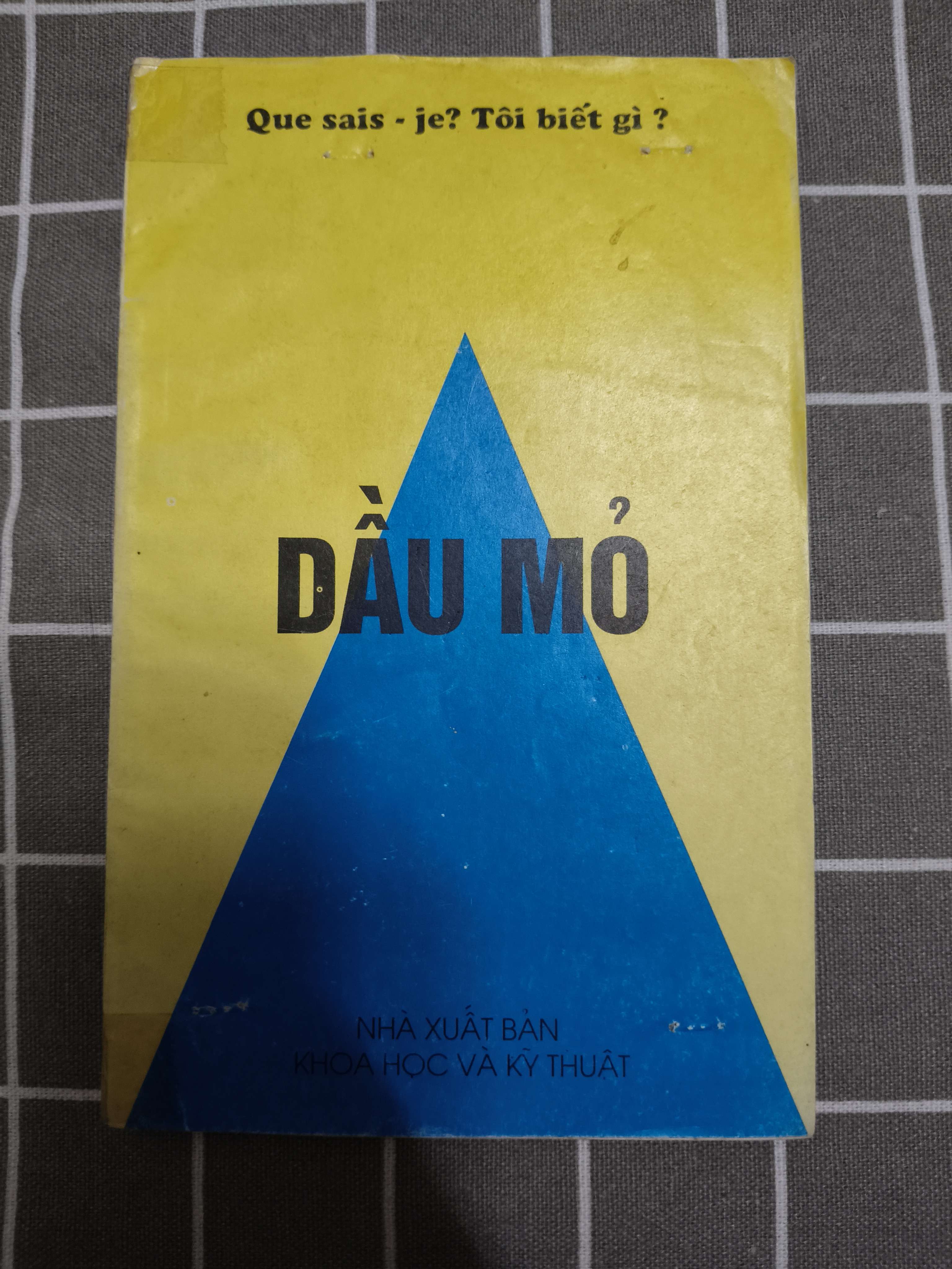 Dầu mỏ - 1994 - 144 trang (Sách lịch sử - triết học) ANTQ