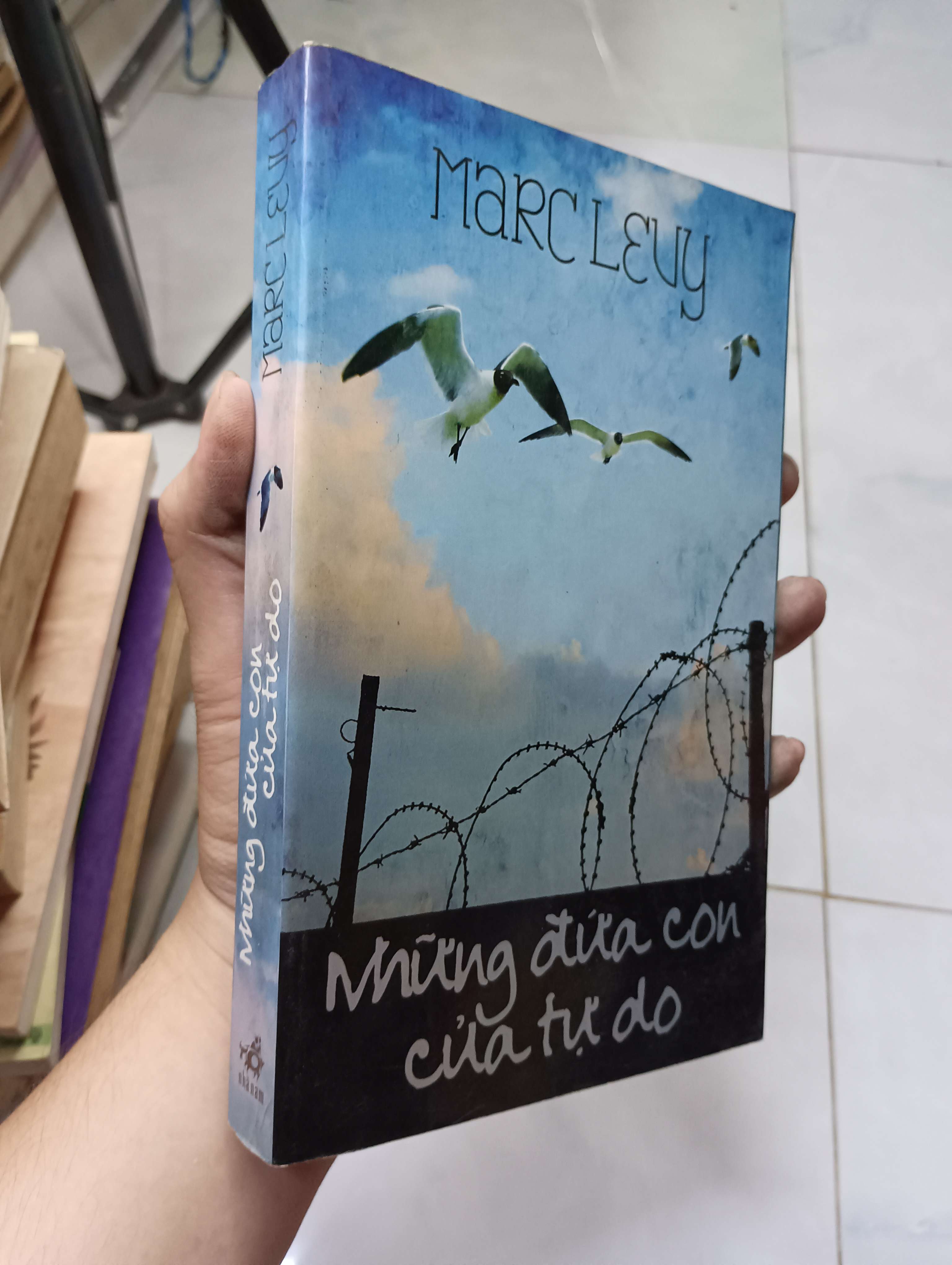 Những đứa con của tự do - Marc Levy 2008 80% ố (Tiểu Thuyết) HLSC