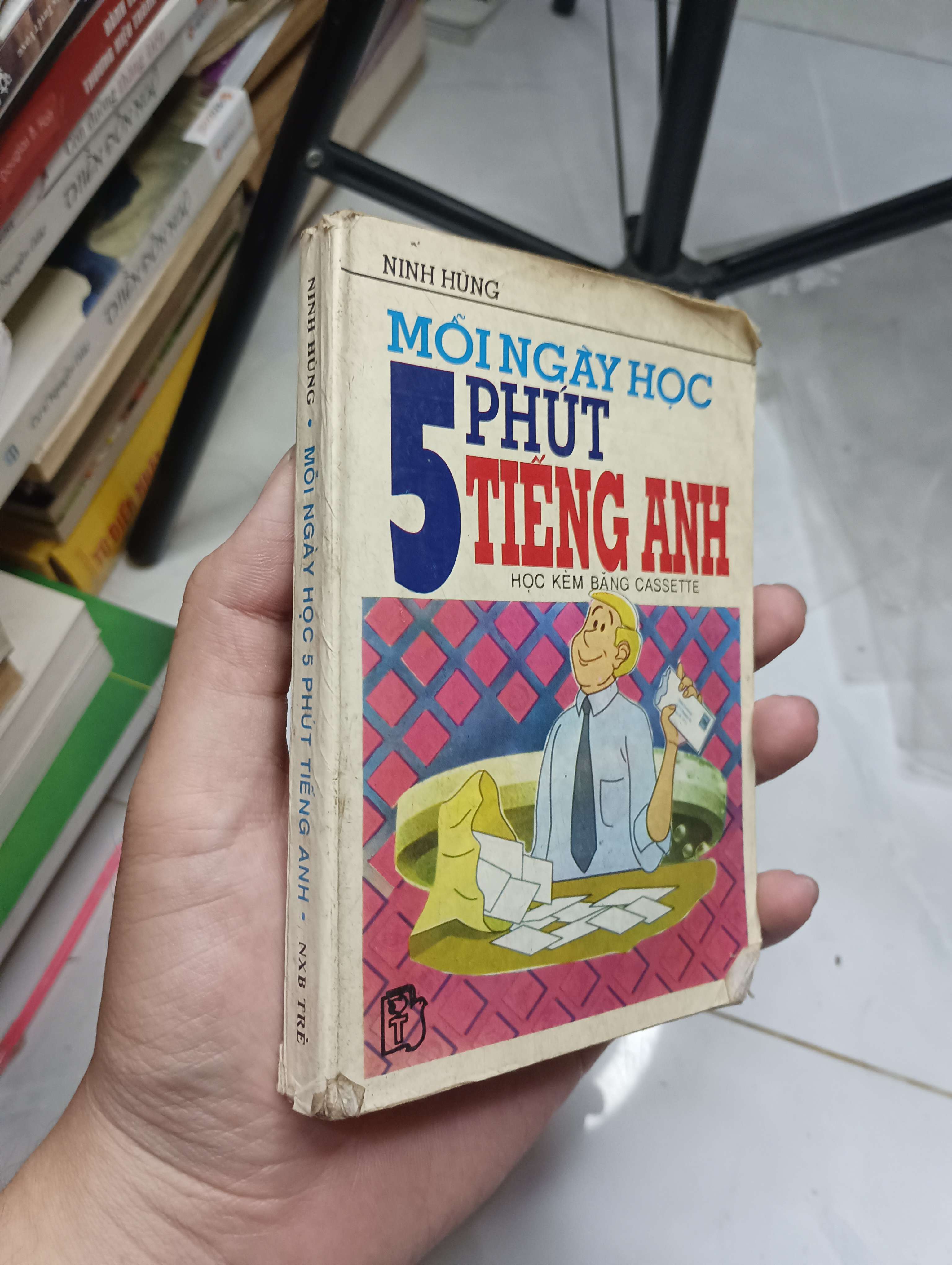 Mỗi ngày học 5 phút tiếng Anh - Ninh Hùng 2000 80% ố (Sách tự học tiếng Anh) HLSC