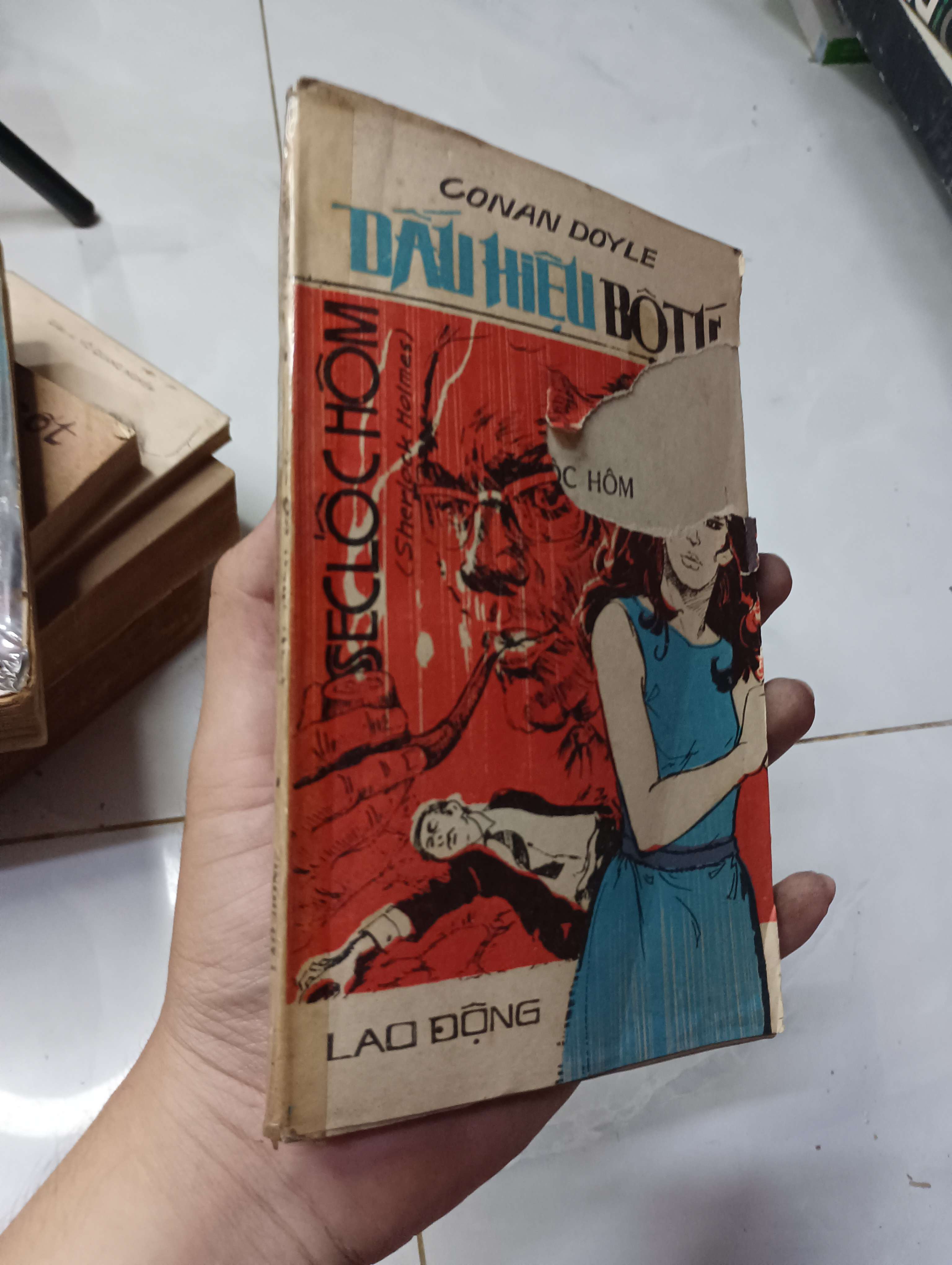 Dấu hiệu bộ tứ (Sherlock Holmes) - Conan Doyle 1987 70% ố bìa rách (Văn học nước ngoài) HLSC