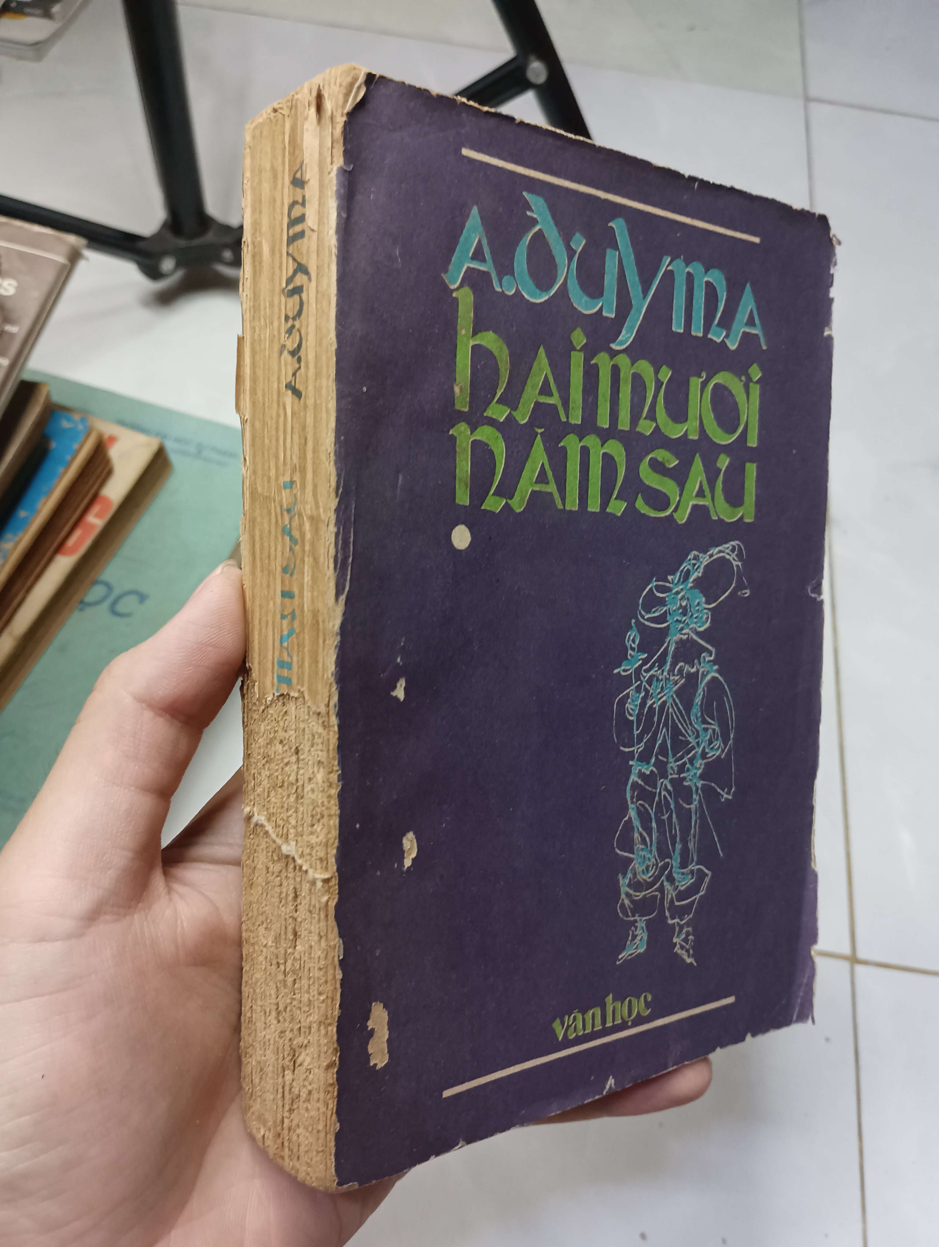 Hai mươi năm sau - A. Dumas 1987 70% bung bìa (Văn học nước ngoài) HLSC