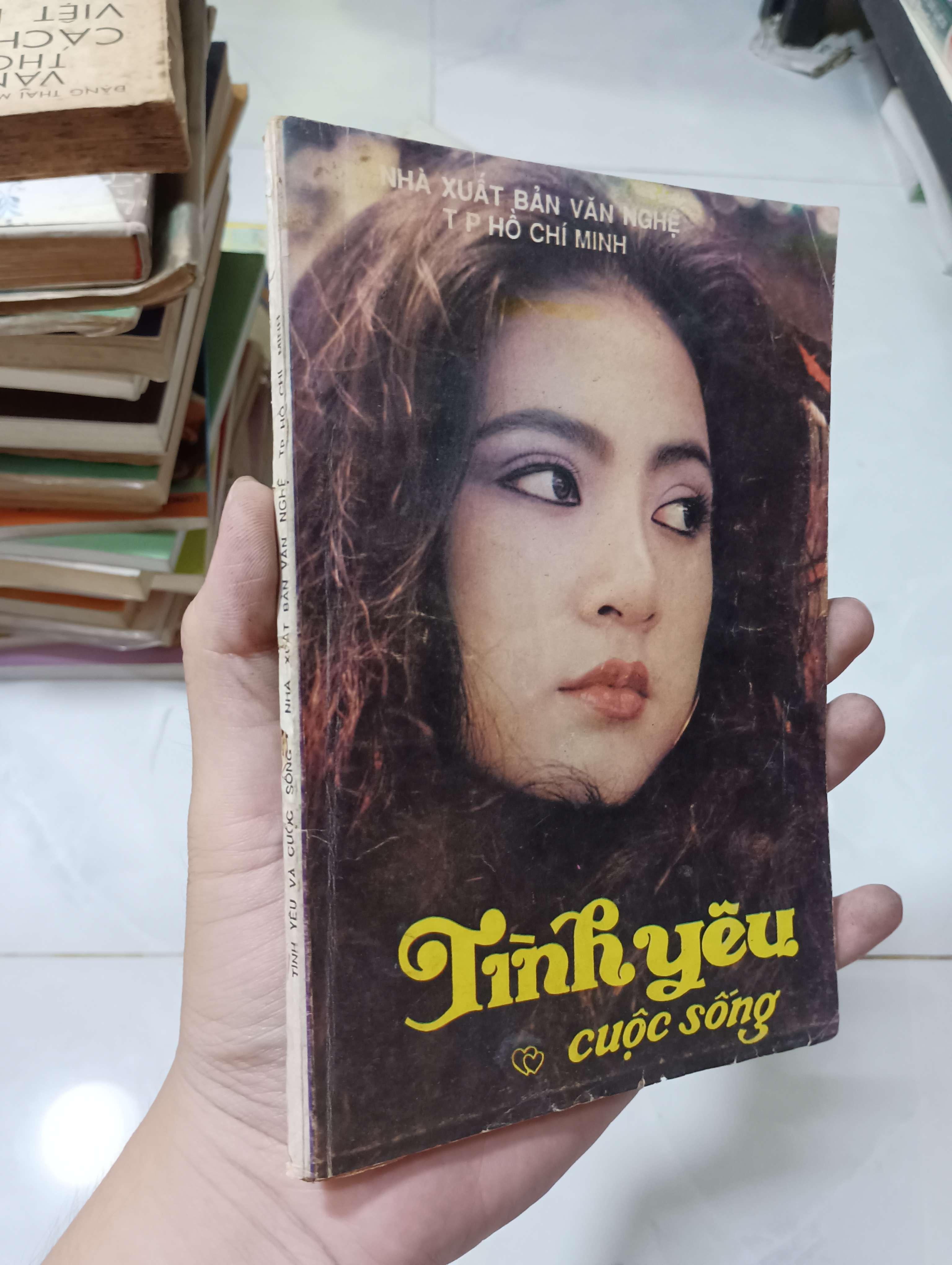 Tình yêu cuộc sống 0.7 (Sách văn học) HLSC