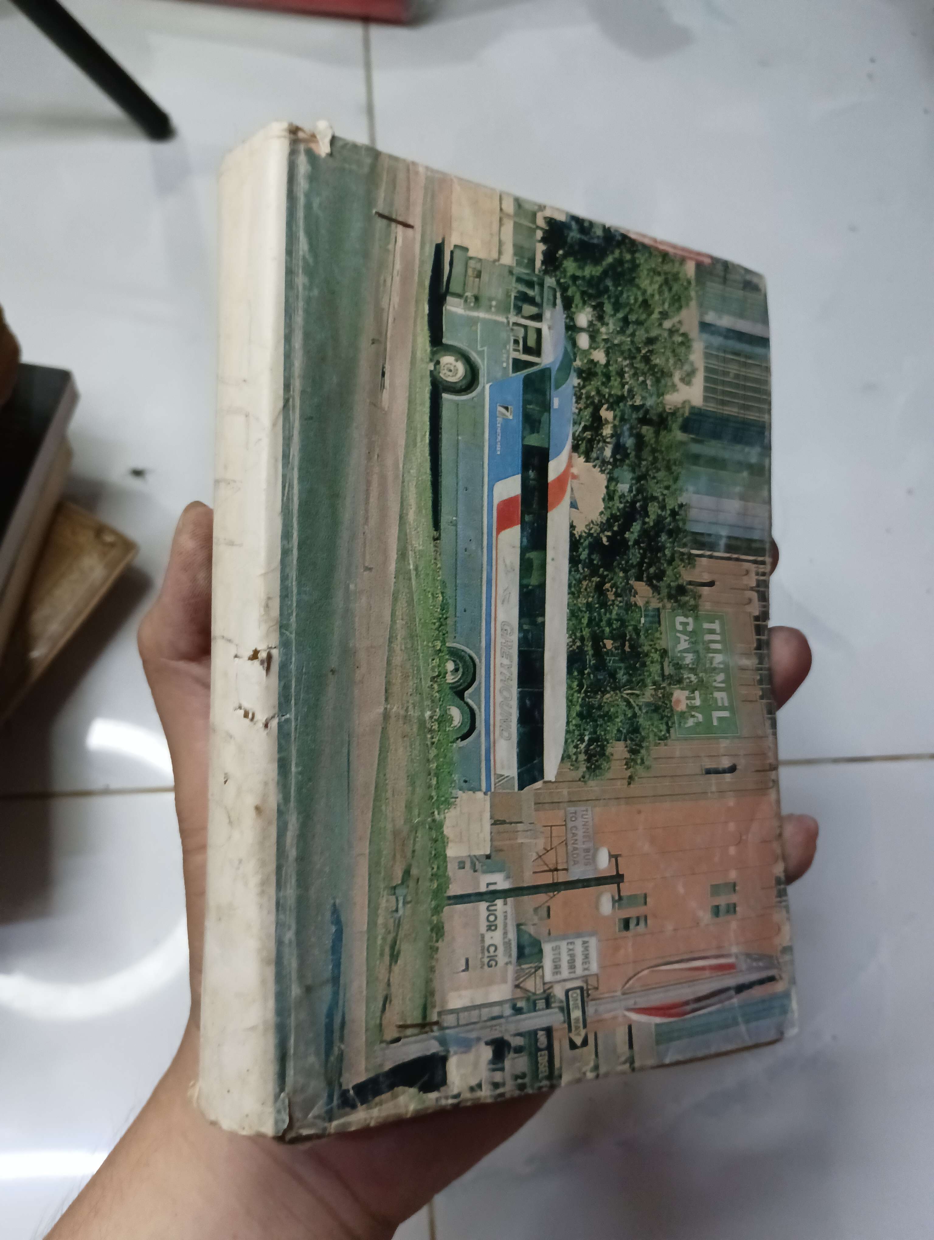 Jên Erơ - Charlotte Brontë 1983 70% bìa xấu có viết (Văn học nước ngoài) HLSC