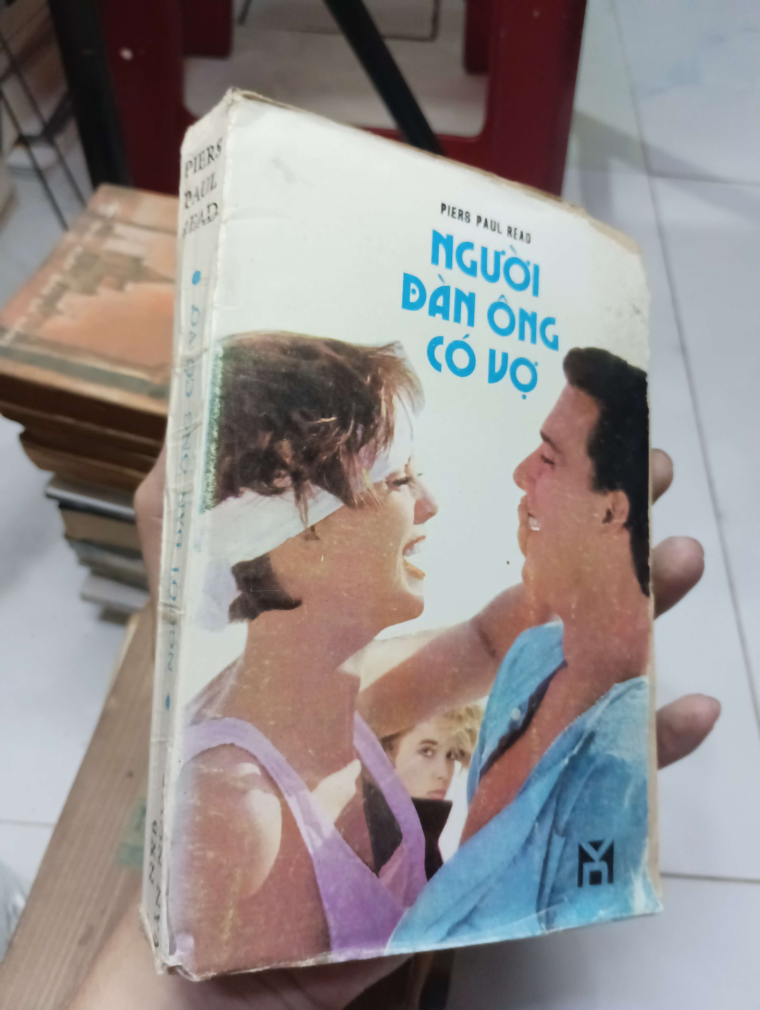 Người đàn ông có vợ - Piers Paul Read 1988 70% ố bung gáy (Tiểu Thuyết) HLSC