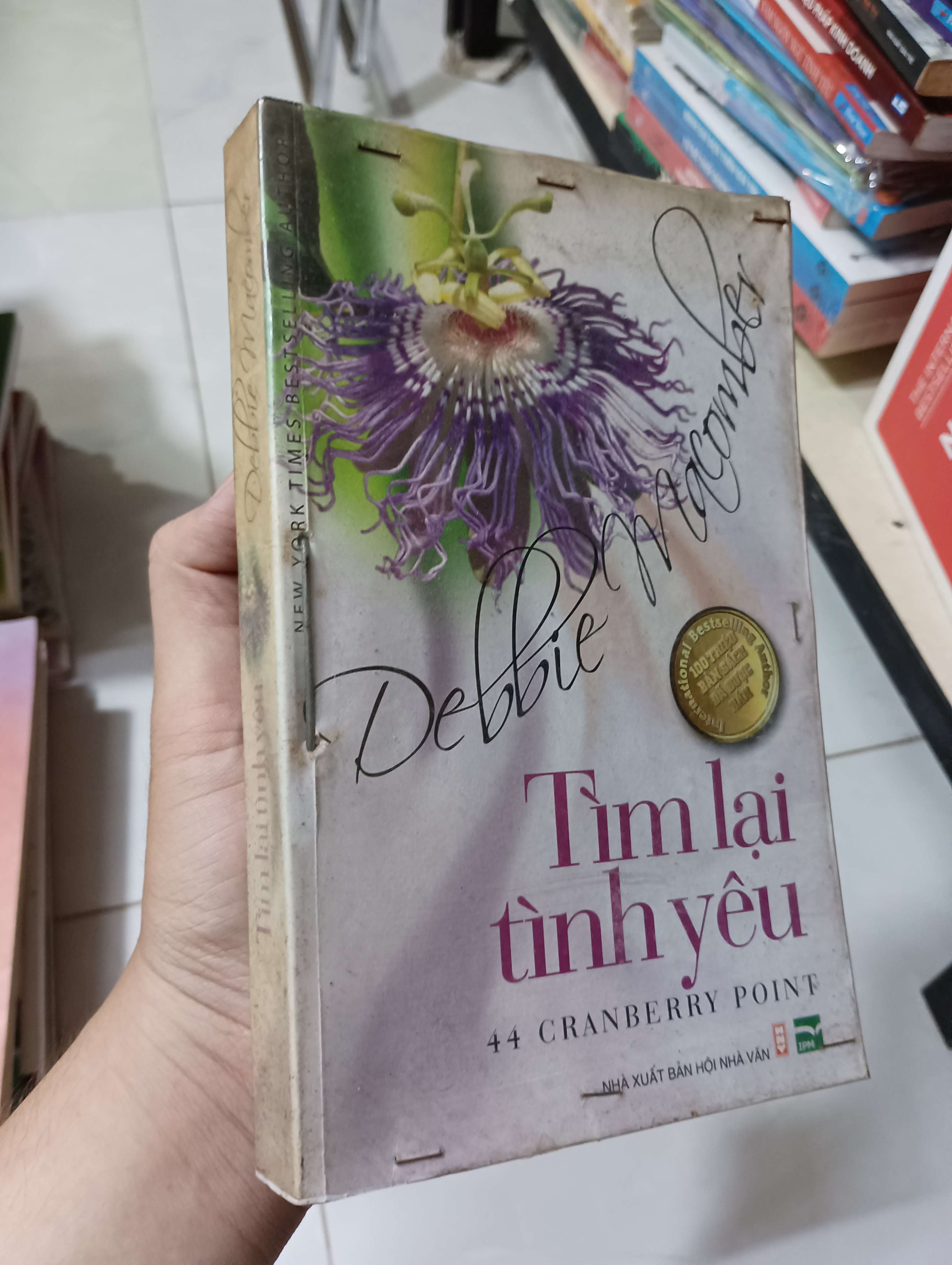 Tìm lại tình yêu (44 Cranberry Point) - Debbie Macomber 80% ố (Tiểu Thuyết) HLSC