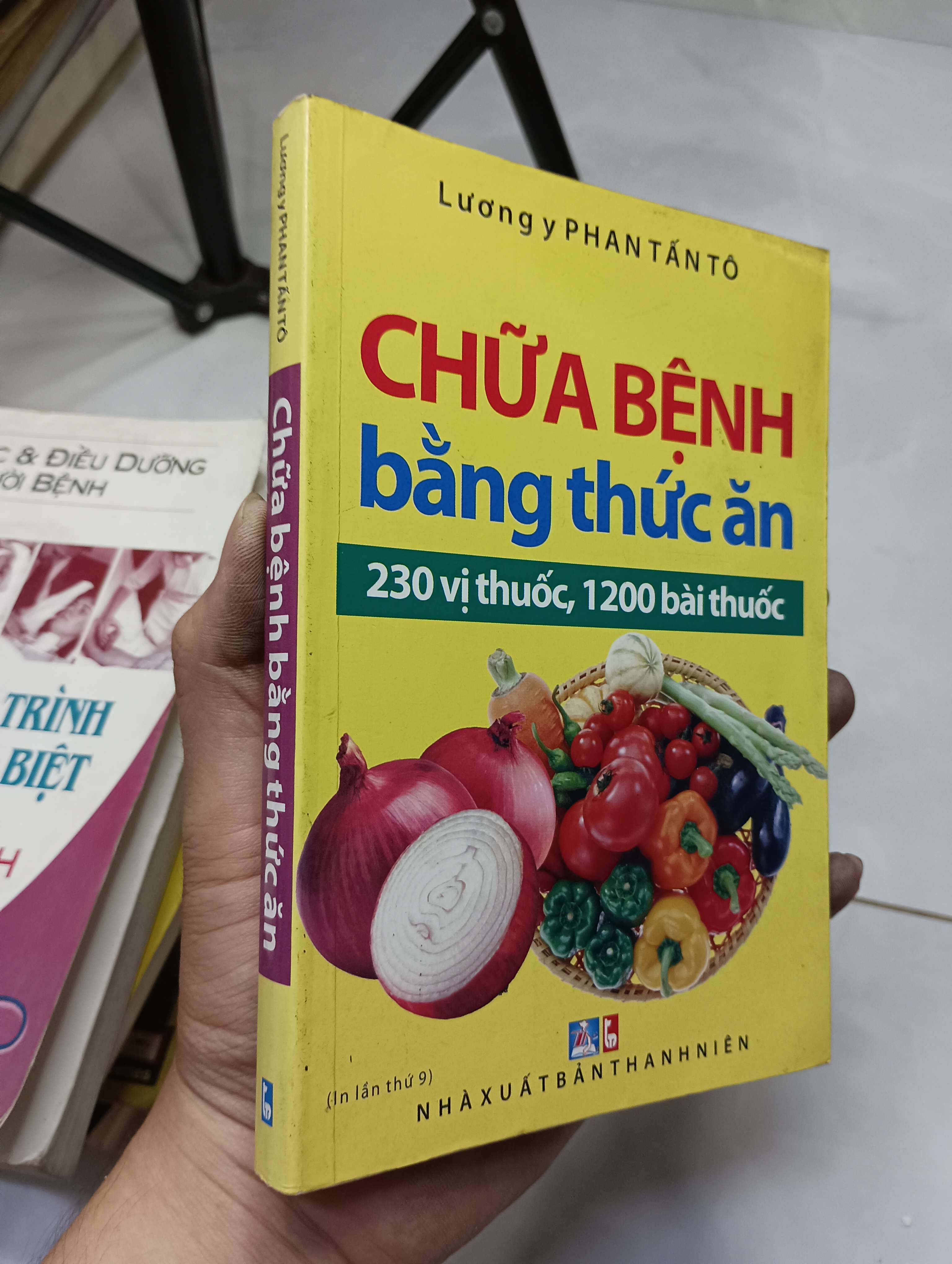 Chữa bệnh bằng thức ăn (230 vị thuốc, 1200 bài thuốc) - Lương y Phan Tấn Tô 2011 80% (Sách kiến thức tổng hợp) HLSC