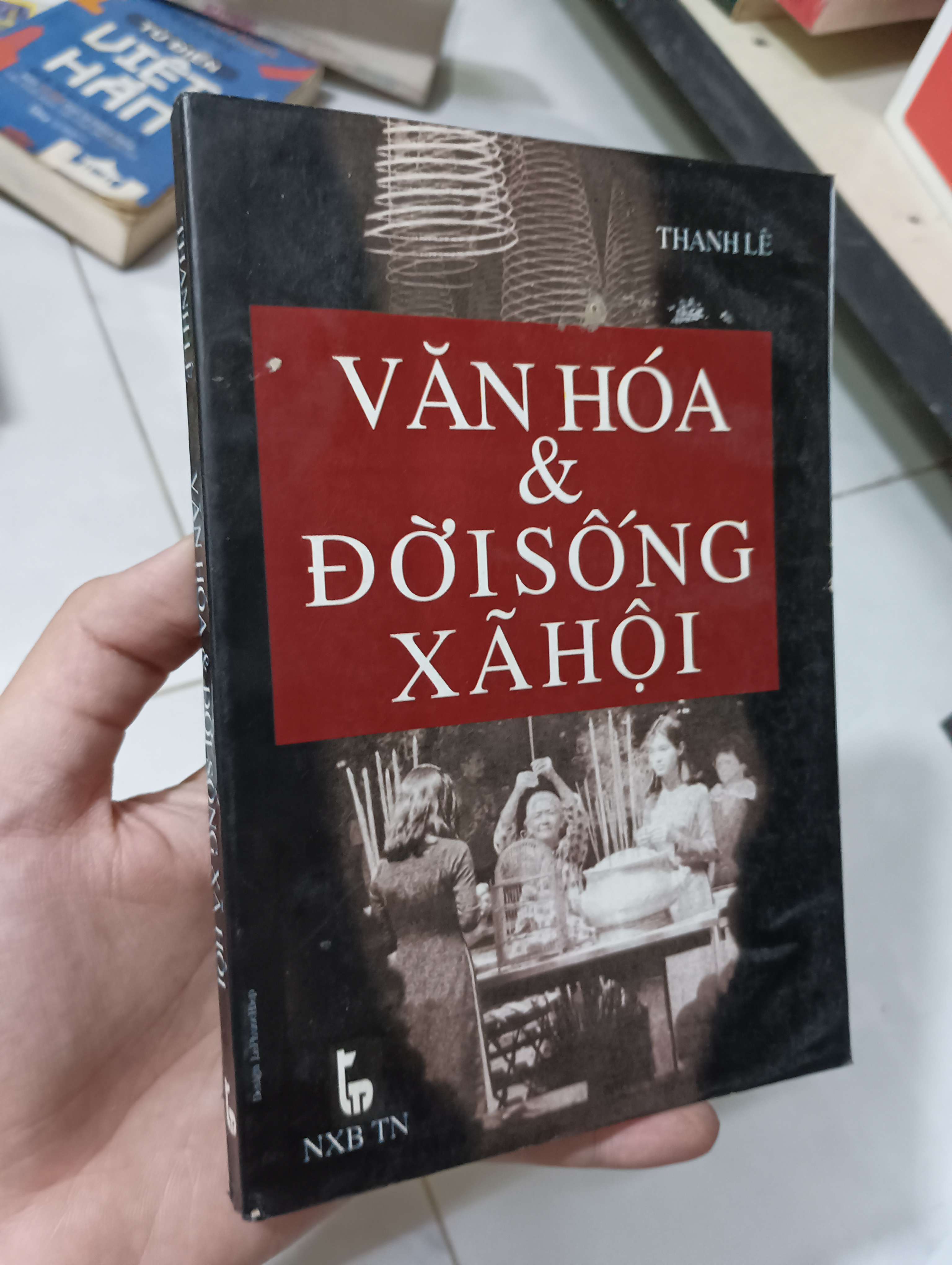 VĂN HÓA & ĐỜI SỐNG XÃ HỘI - Thanh Lê 1999 80% ố (Sách văn học) HLSC