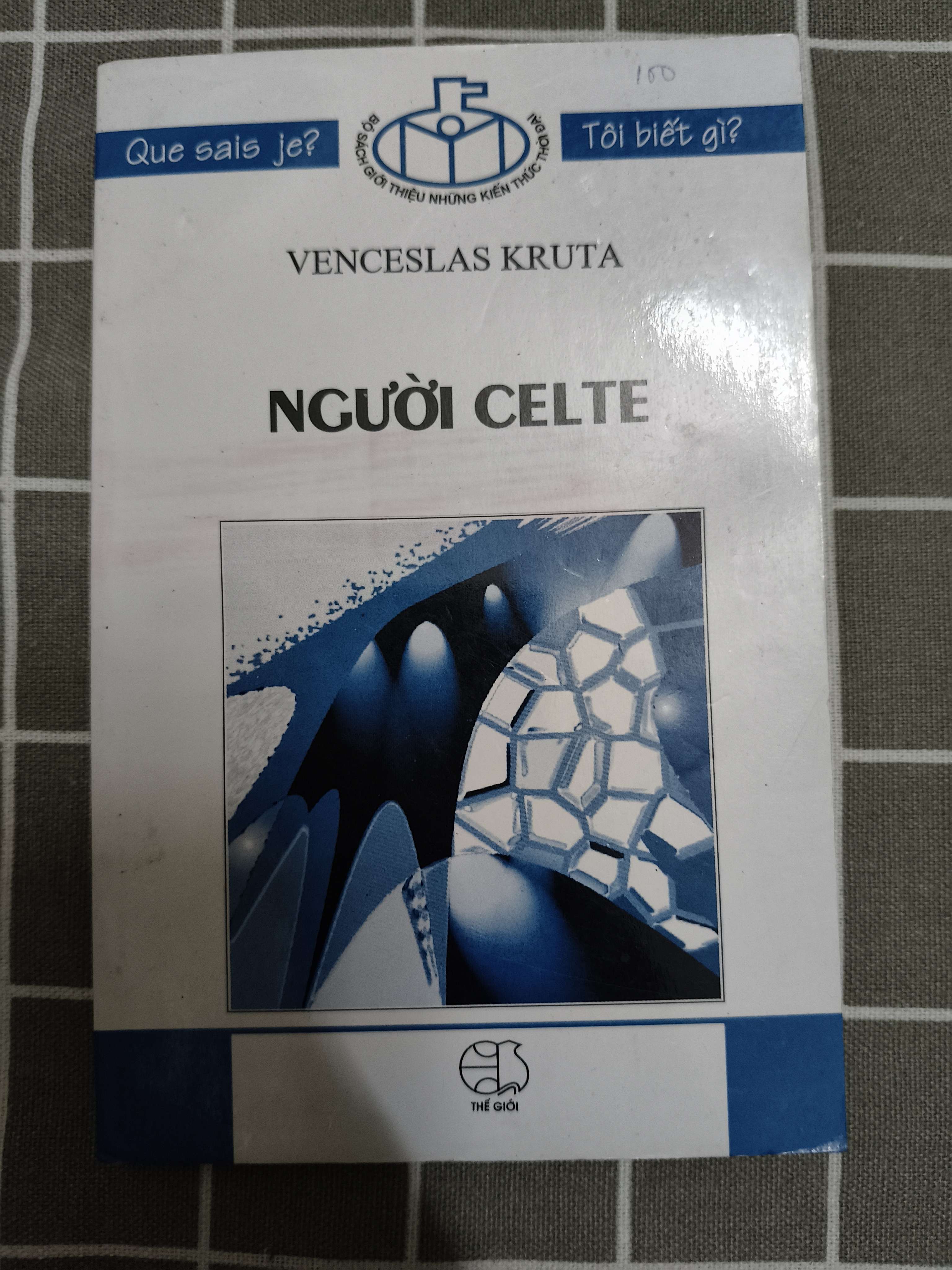Người Celte - 2003 - 143 trang (Sách lịch sử - triết học) ANTQ