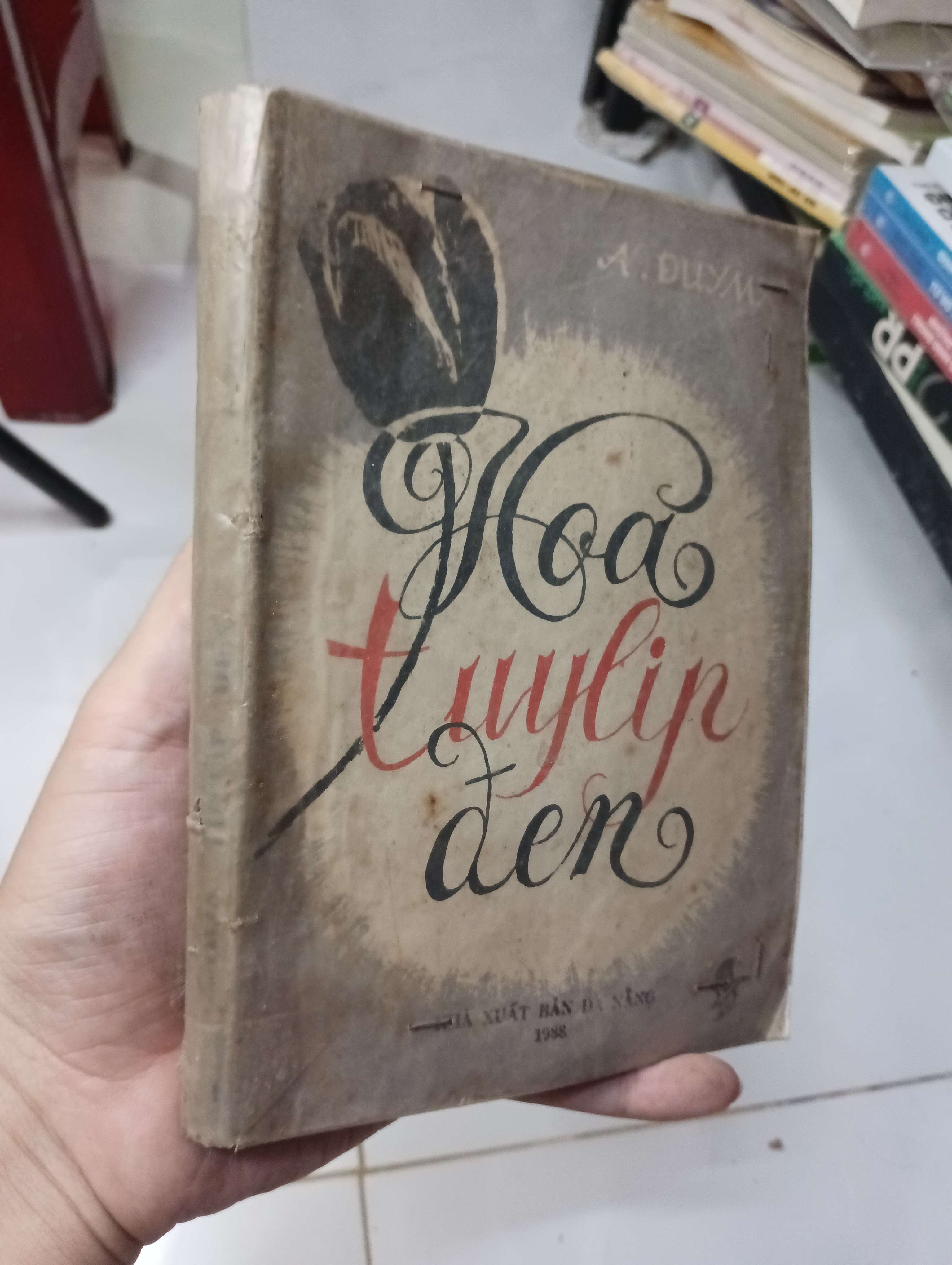 Hoa tuylip đen - A. Duym 1988 70% ố bìa xấu (Sách văn học) HLSC