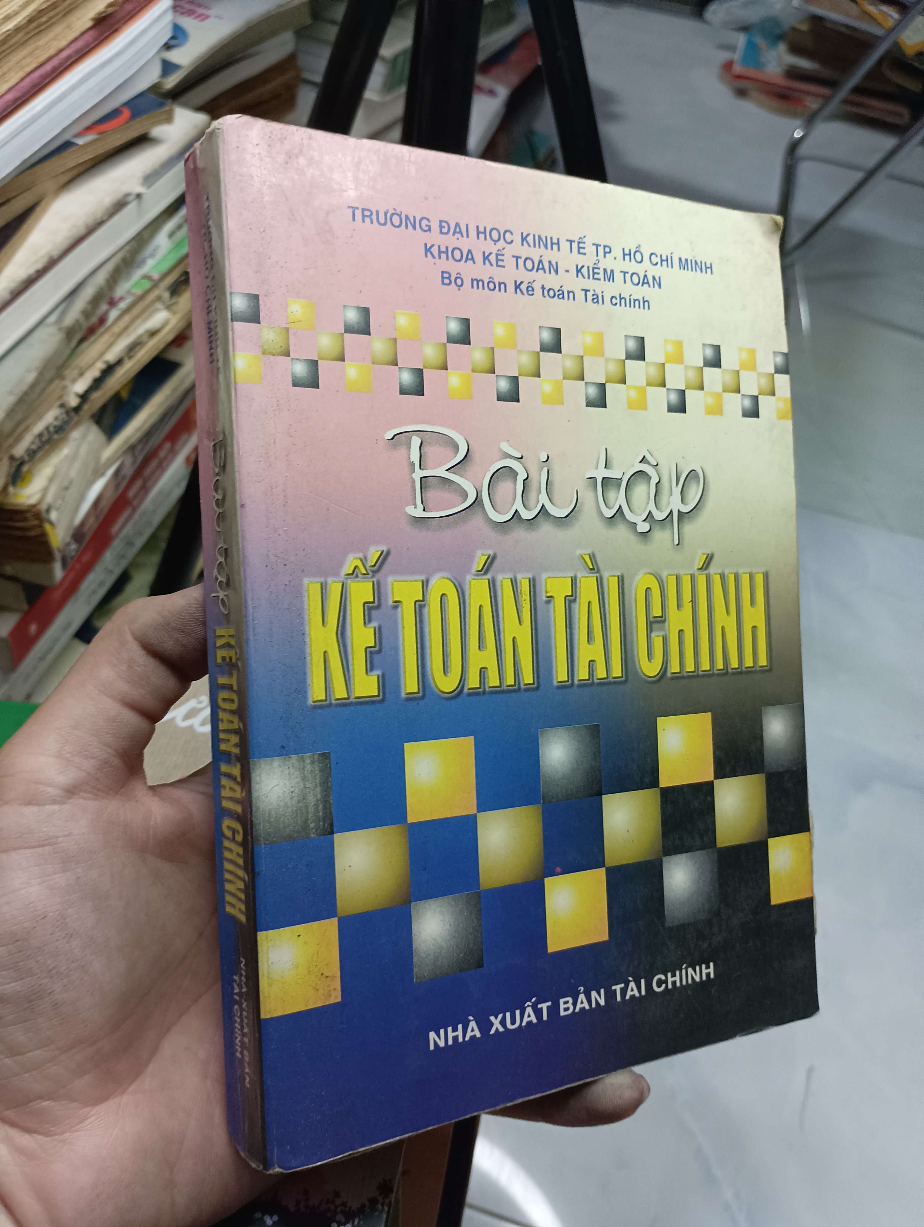 Bài tập Kế toán Tài chính 2005 70 ố hơi nhăn (Giáo trình đại học - cao đẳng) HLSC