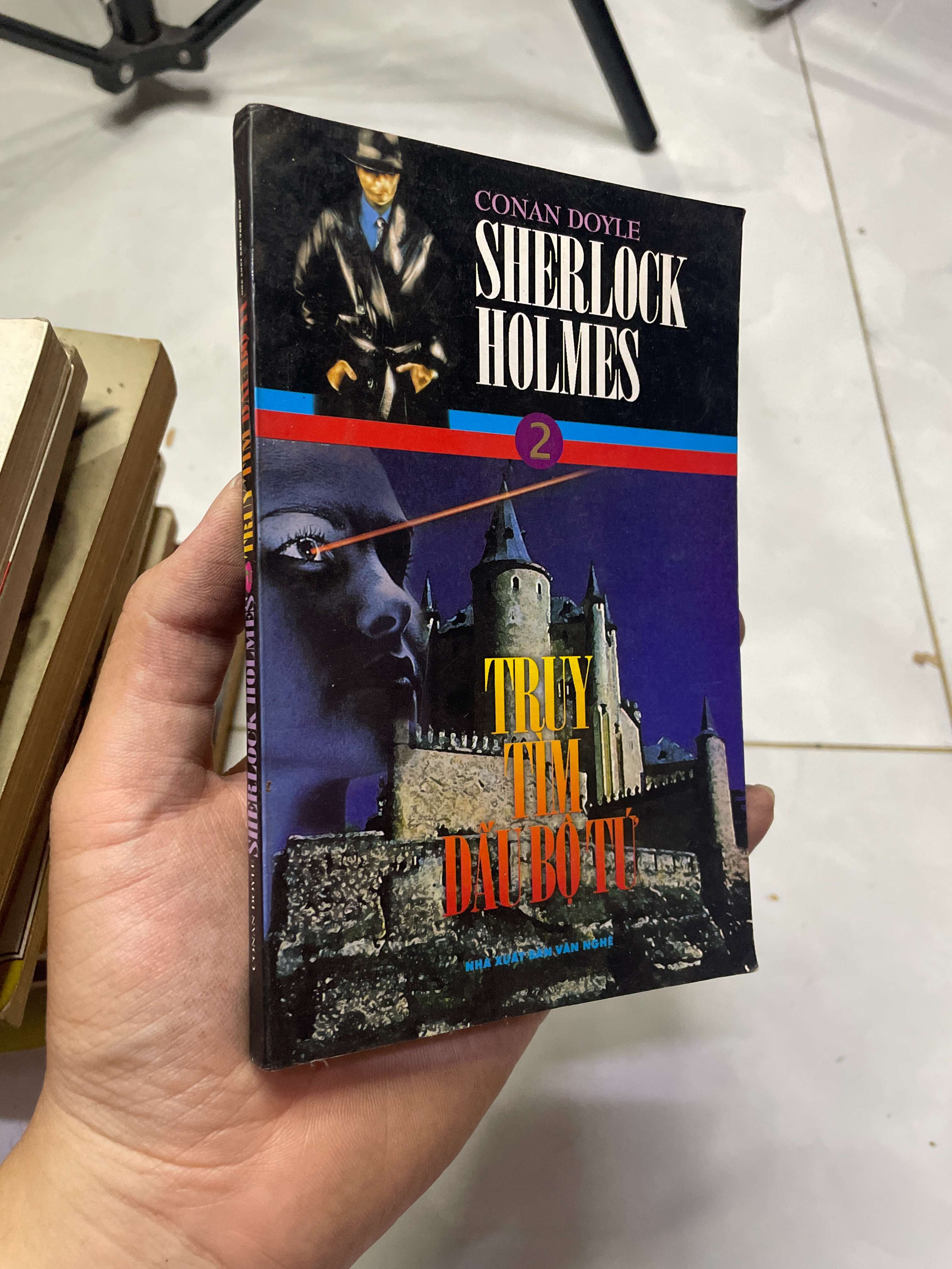 Sherlock Holmes - Tập 2: Truy tìm dấu bộ tứ (Conan Doyle) 1999 80% (Tiểu Thuyết) HLSC