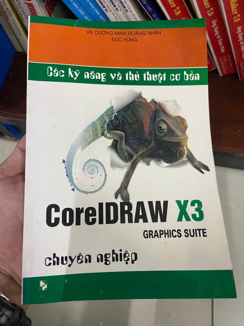 Các kỹ năng và thủ thuật cơ bản Corel Draw X3 Graphic Suite Chuyên nghiệp Mới 80% (Sách giáo khoa - giáo trình) VAVO