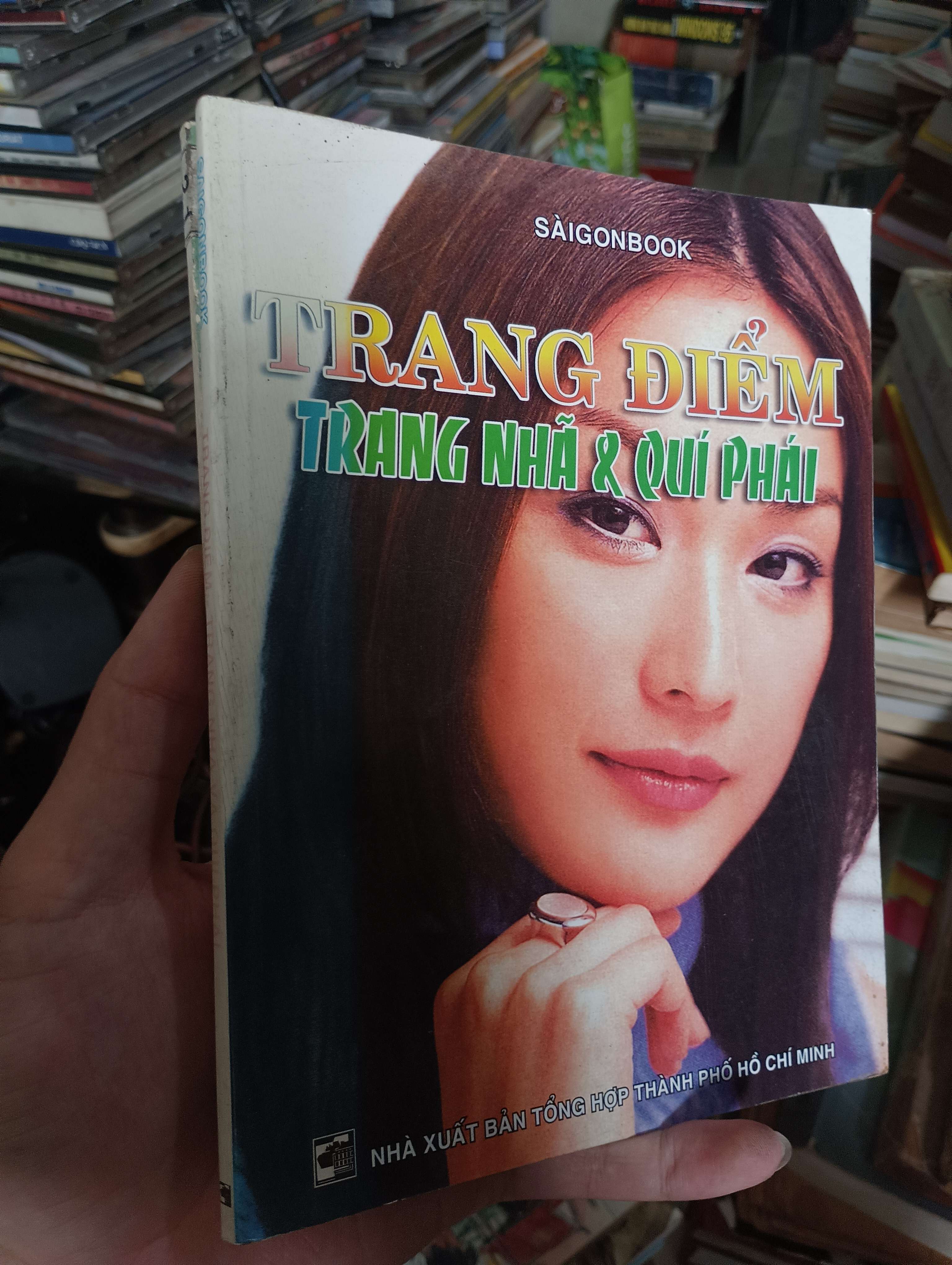 Trang điểm trang nhã & quí phái (Sách kiến thức tổng hợp) KSX