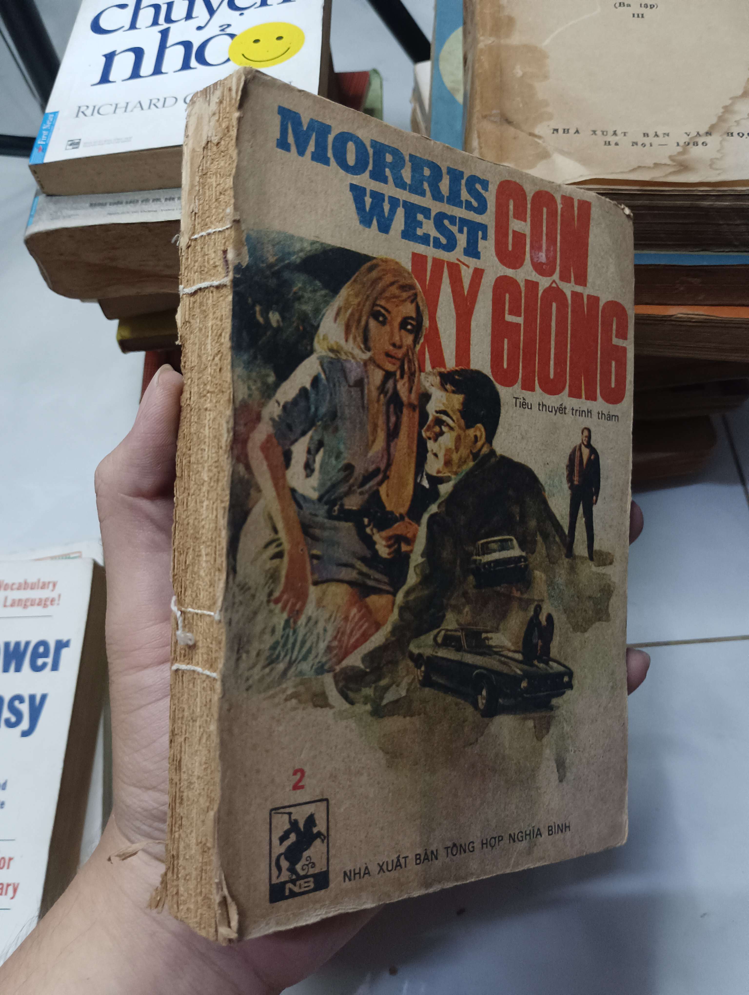 Con kỳ giông - Morris West 1988 70% bung bìa trước (Tiểu Thuyết) HLSC