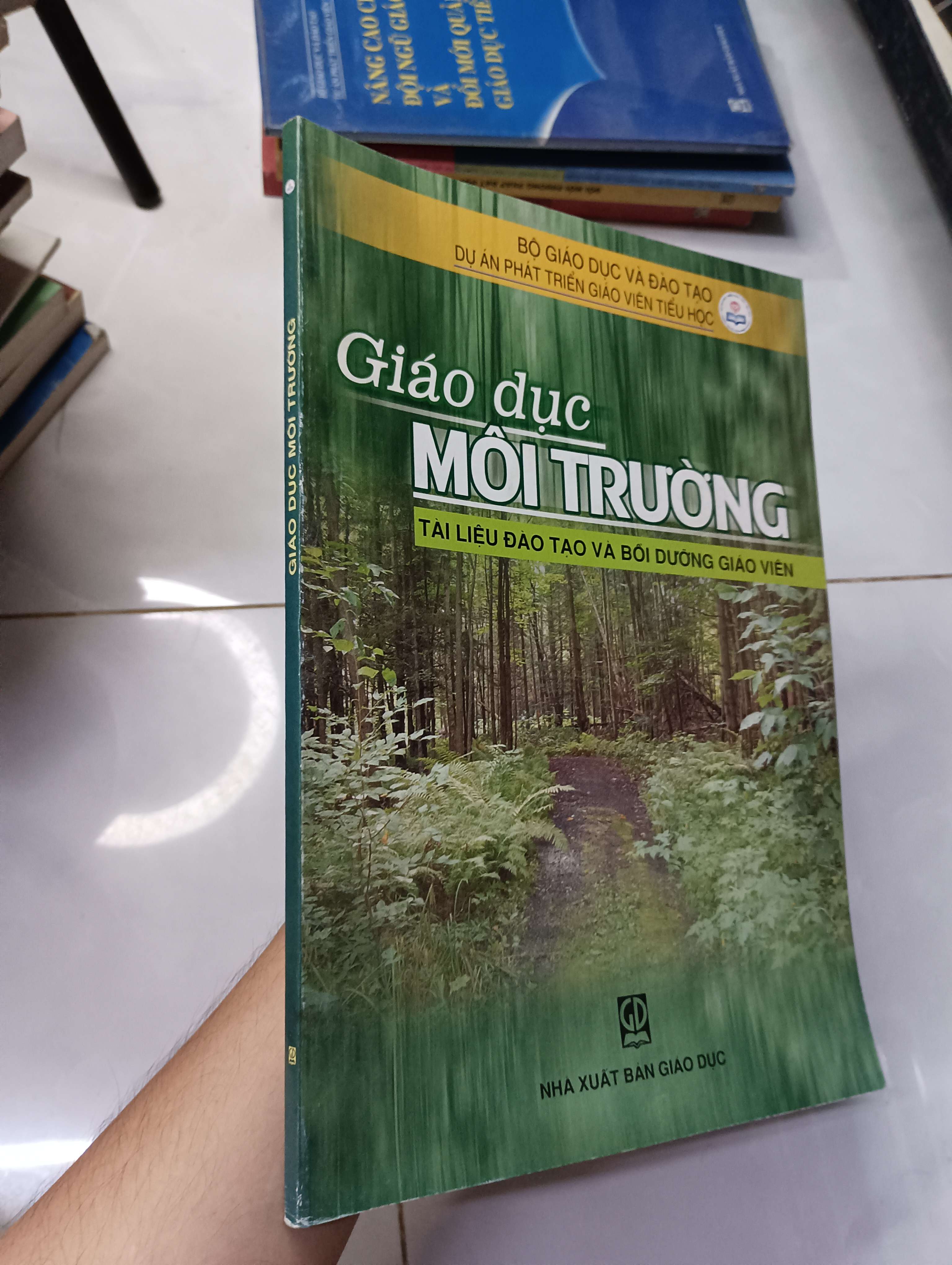 Giáo dục môi trường 2006 80% (tồn kho 2) (Sách giáo khoa - giáo trình) HLSC