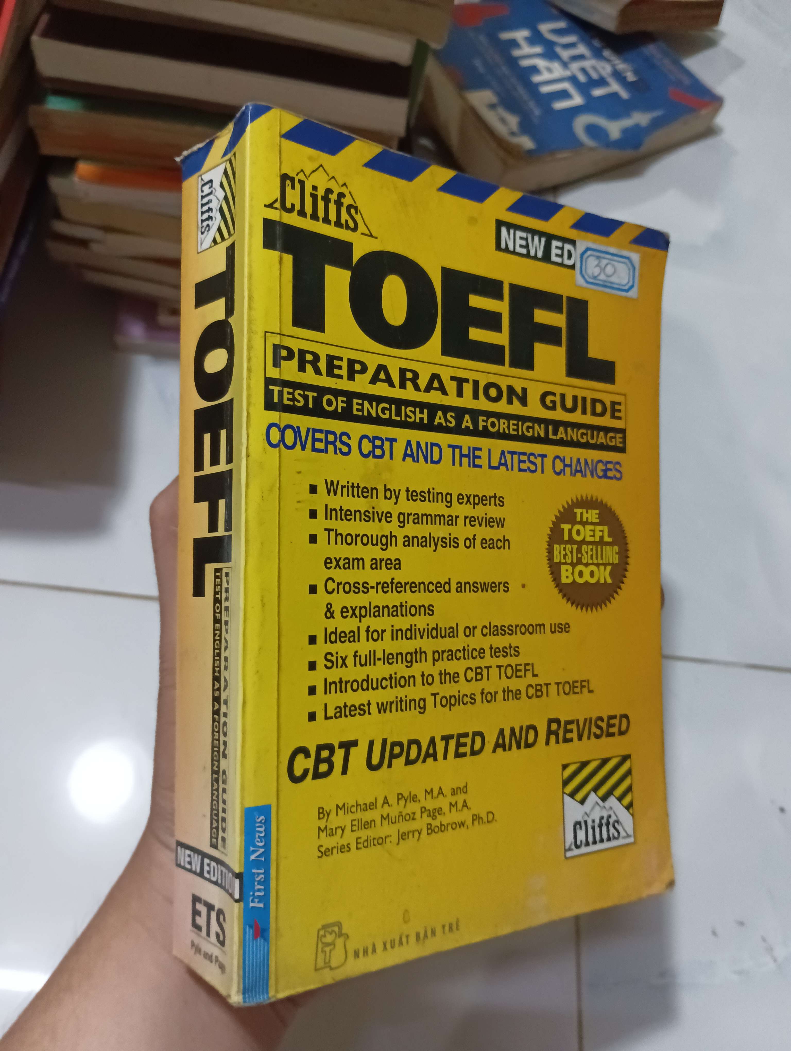 Cliffs TOEFL Preparation Guide - Michael A. Pyle, Mary Ellen Muñoz Page & Jerry Bobrow 2008 80% ố có viết (Tham khảo - luyện thi) HLSC