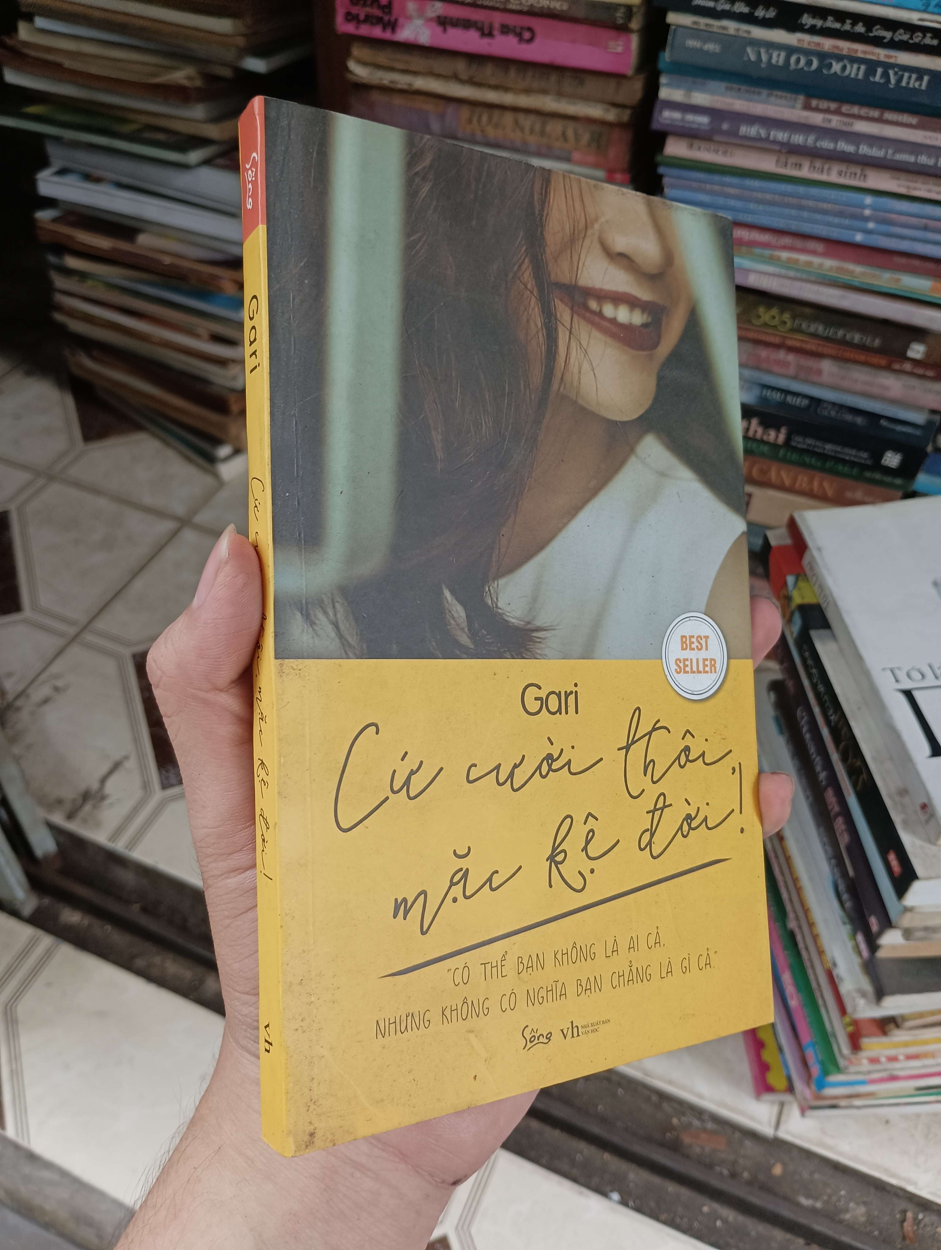 Cứ cười thôi mặc kệ đời! - Gari 2019 (Kỹ năng sống) BGB