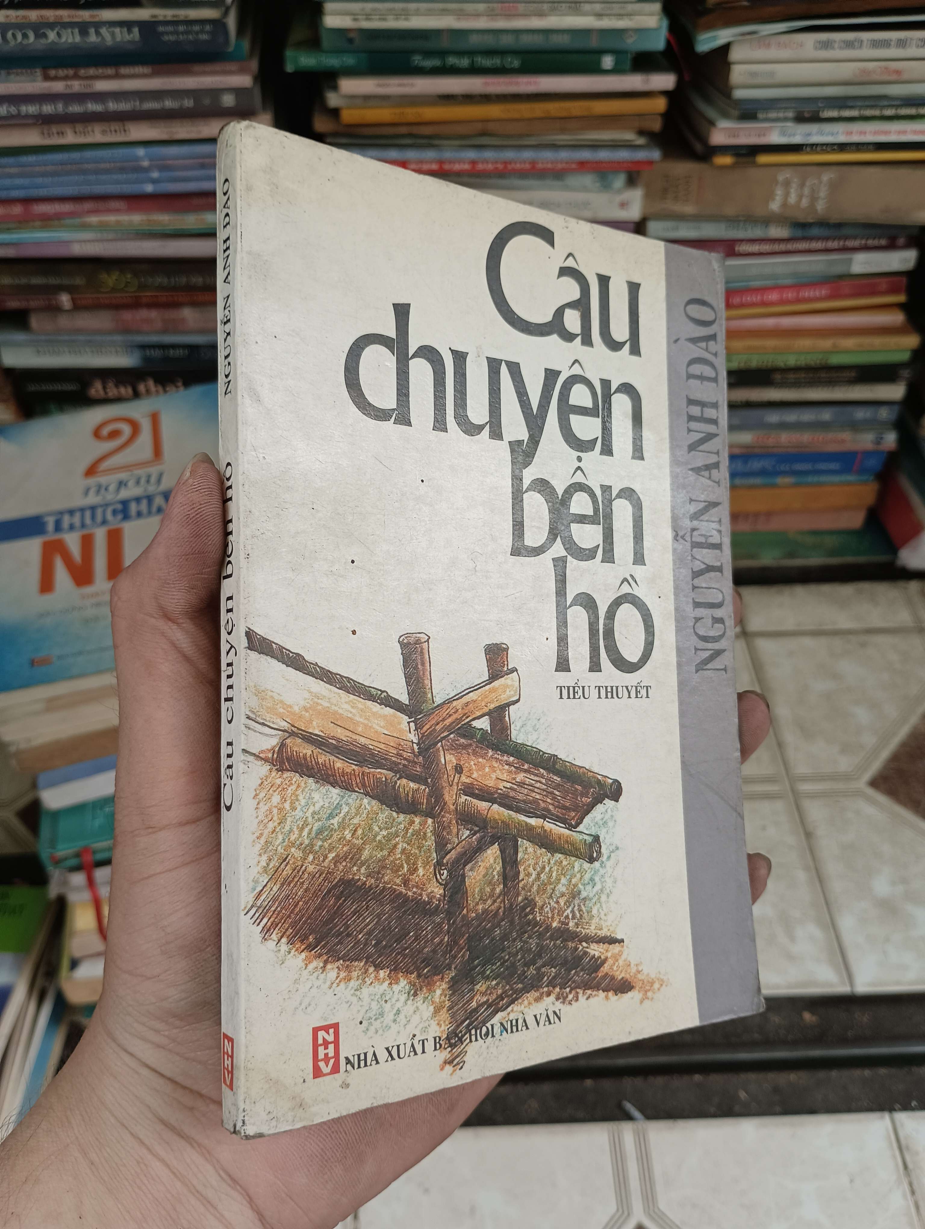 Câu chuyện bên hồ - Nguyễn Anh Đào 2000 (Tiểu Thuyết) BGB