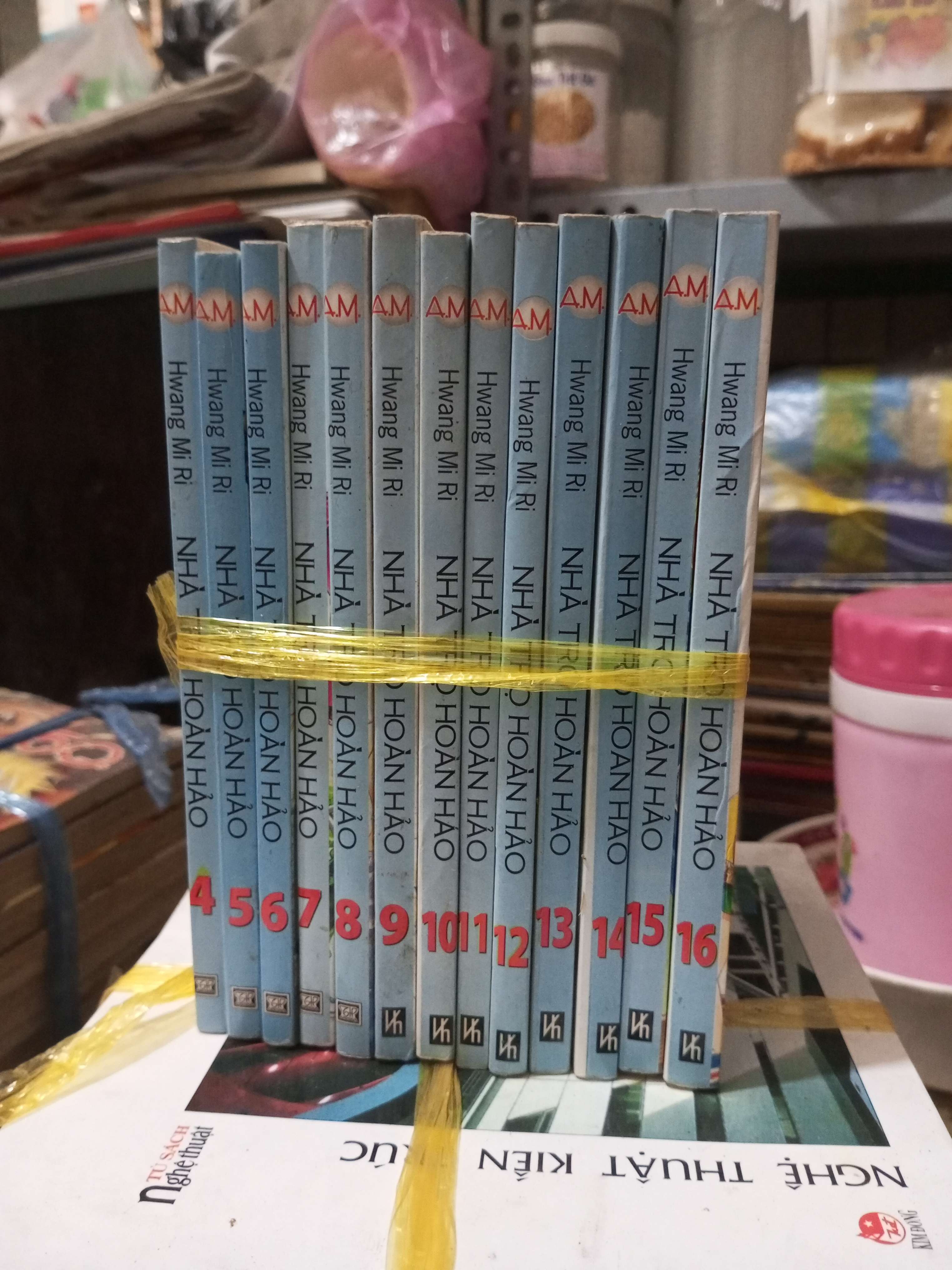 13 cuốn Nhà trọ hoàn hảo (Truyện tranh ) BGB