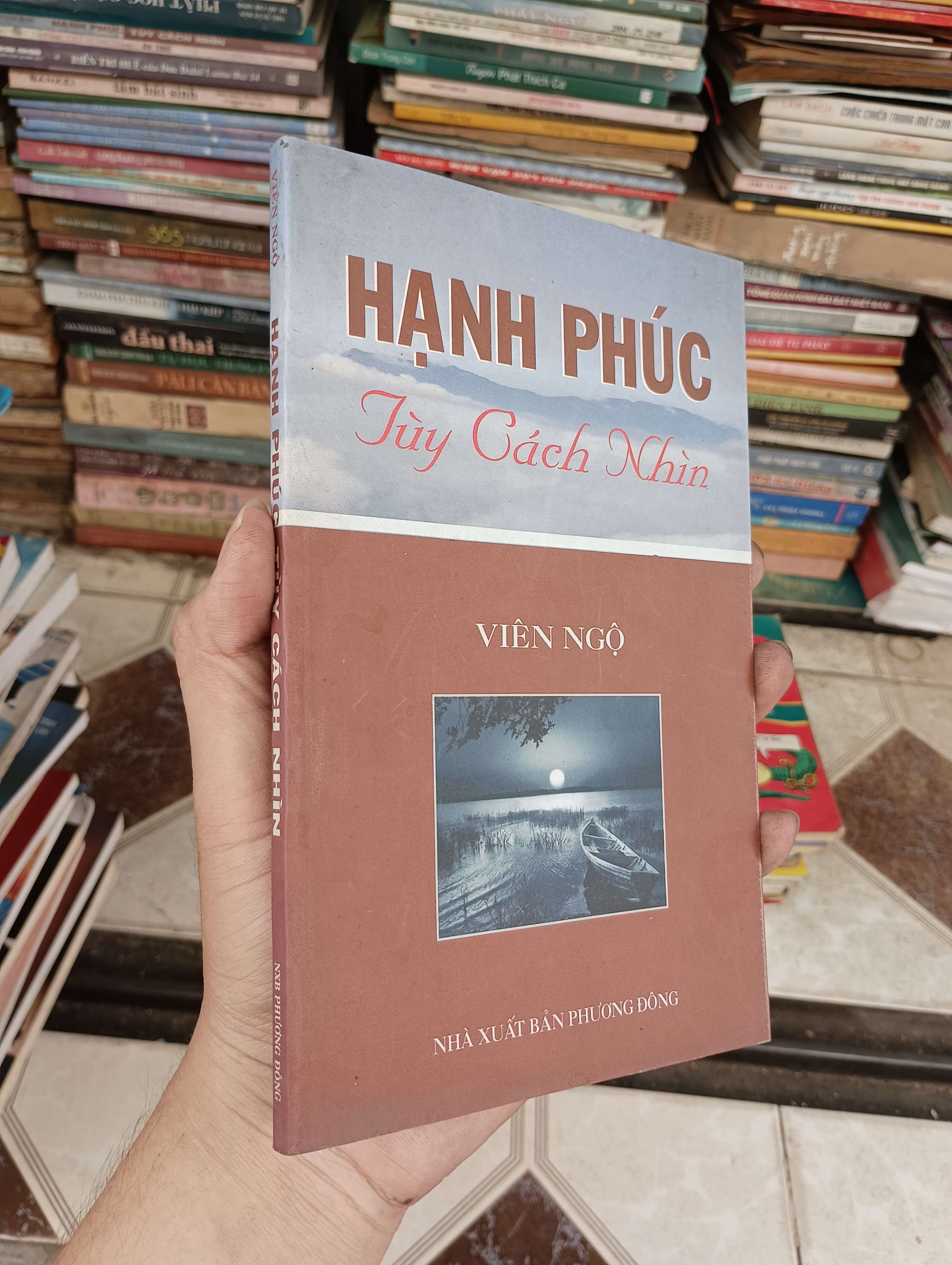 Hạnh phúc tùy cách nhìn - Viên Ngộ 2012 (Kỹ năng sống) BGB
