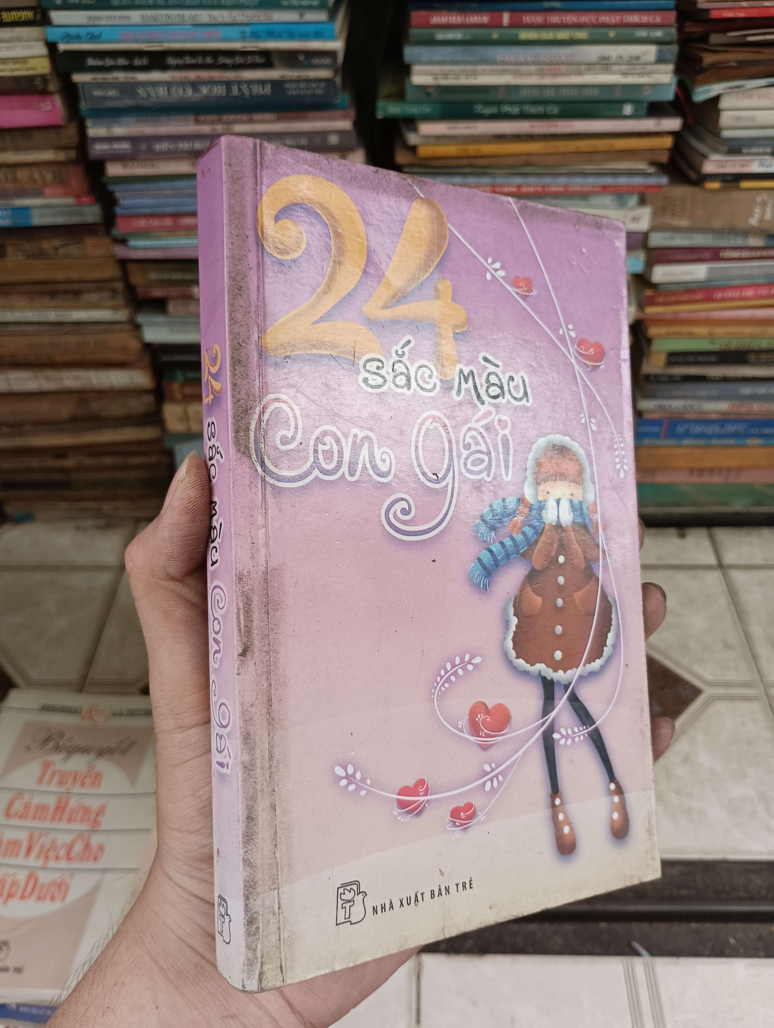 24 sắc màu con gái 2014 (Sách văn học) BGB