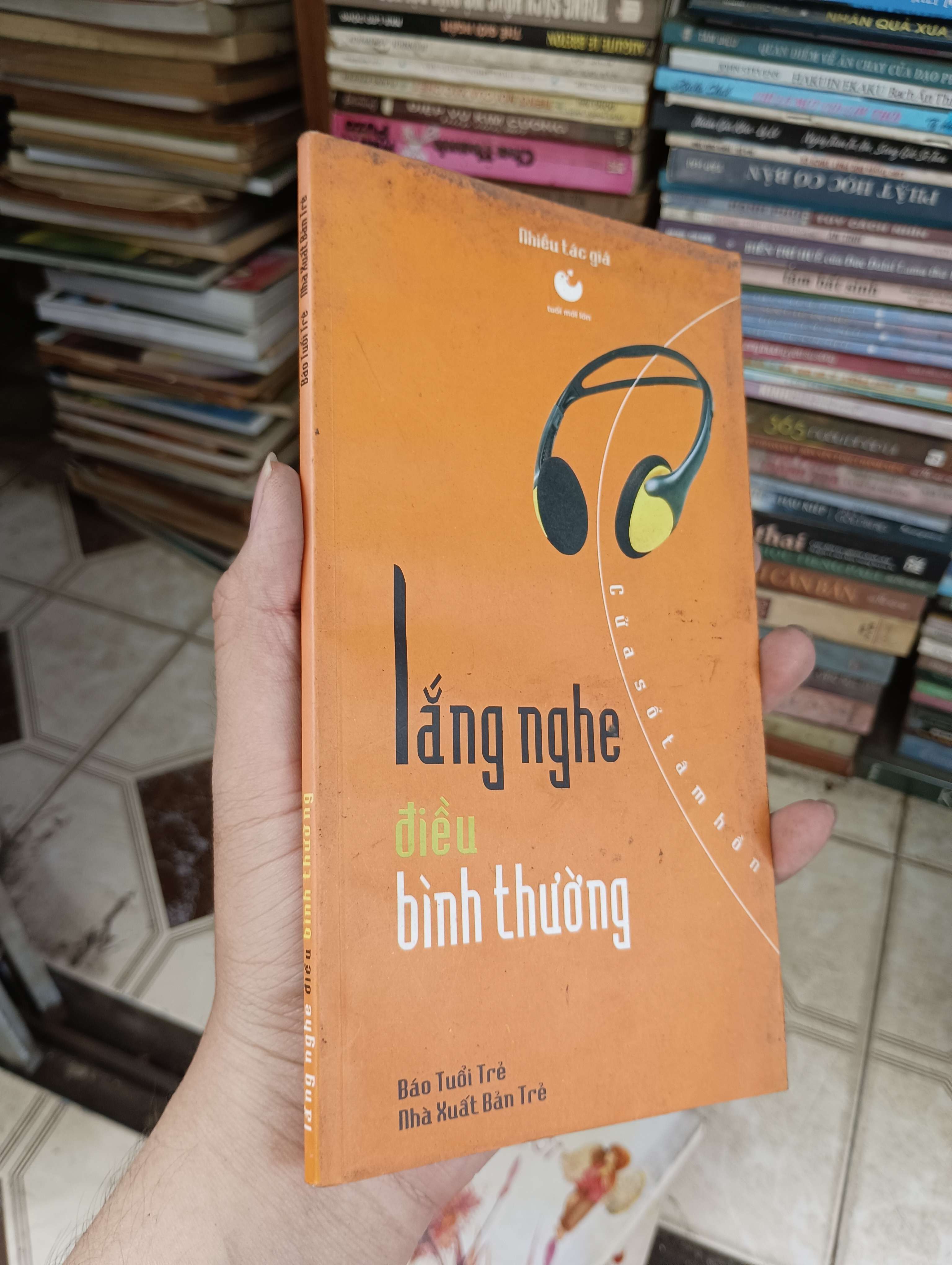 Lắng nghe điều bình thường 2003 (Sách văn học) BGB