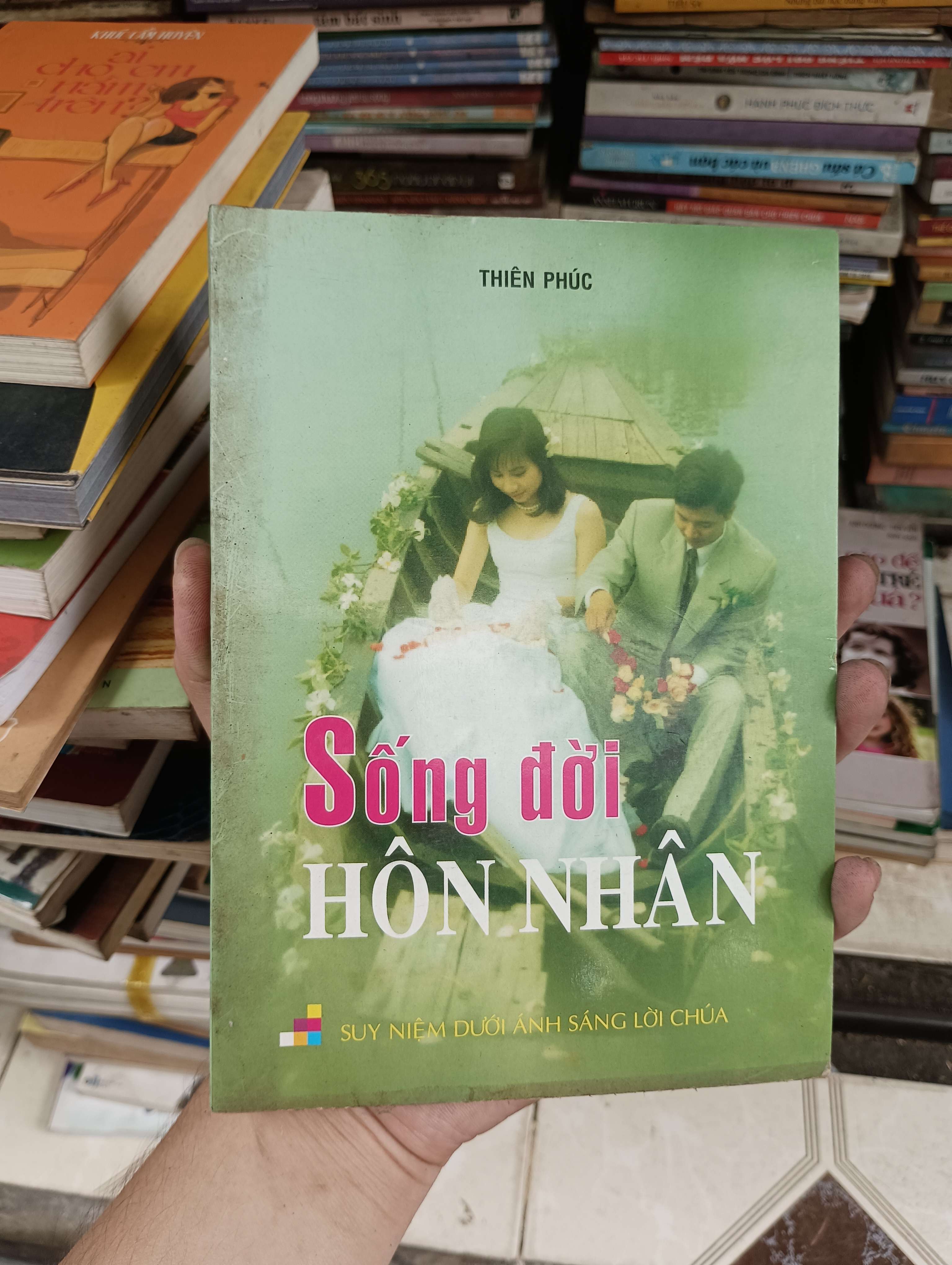 Sống đời hôn nhân - Suy niệm dưới ánh sáng lời Chúa (Thiên Phúc) (Sách tôn giáo - tâm linh) BGB