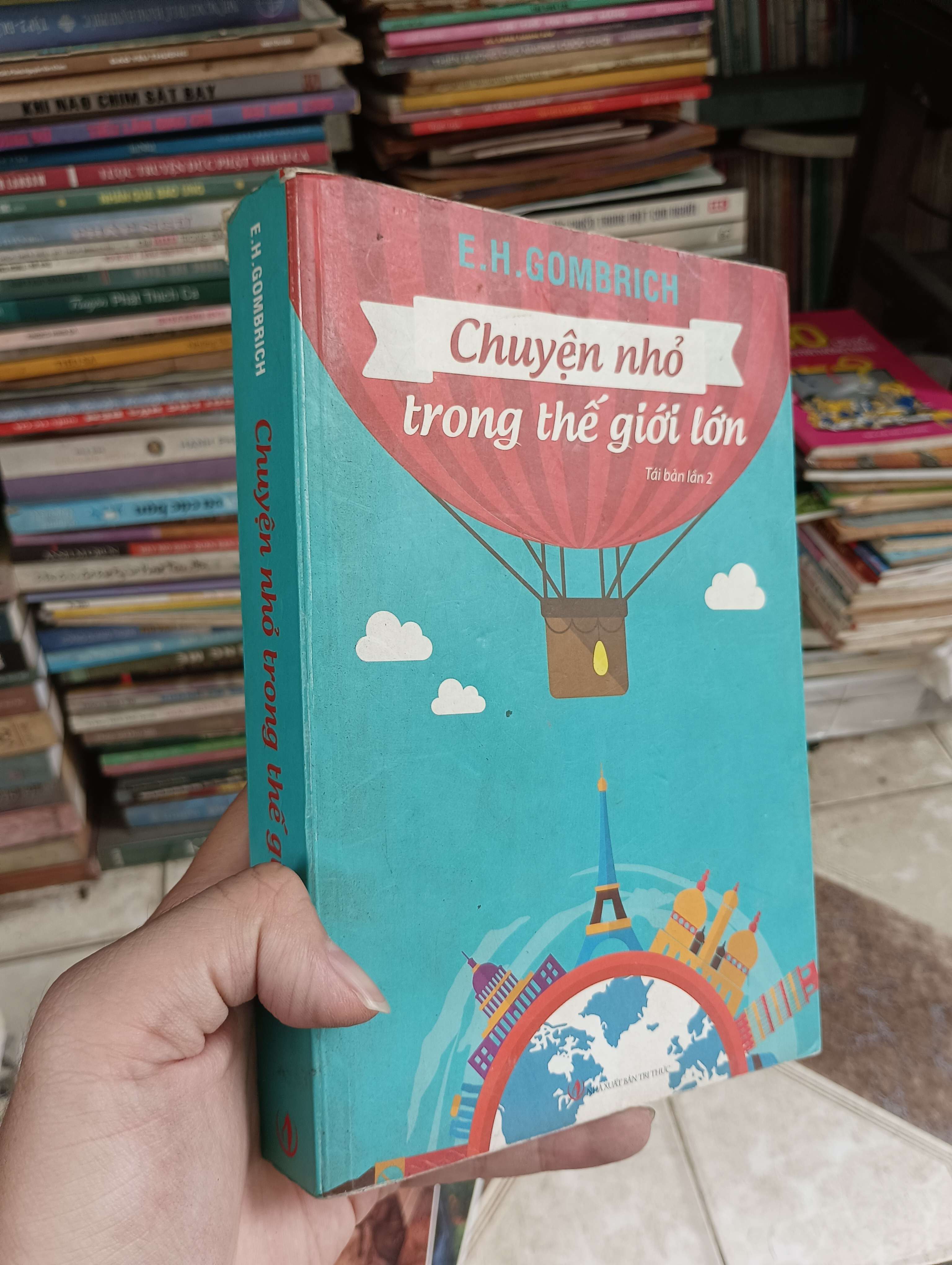Chuyện nhỏ trong thế giới lớn - E. H. Gombrich 2015 (Sách văn học) BGB
