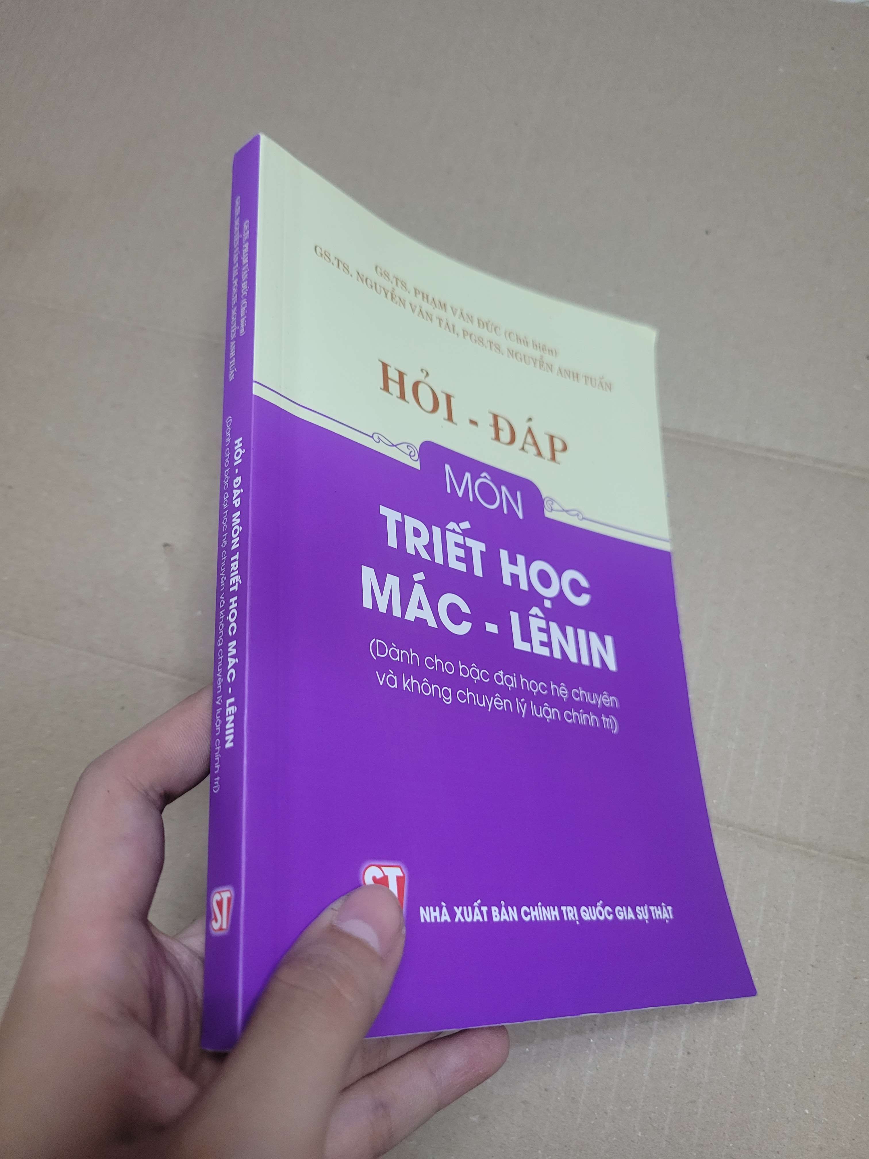 HỎI - ĐÁP MÔN TRIẾT HỌC MÁC - LÊNIN 2022 mới 90% bẩn nhẹ (Sách lịch sử - triết học) HCM