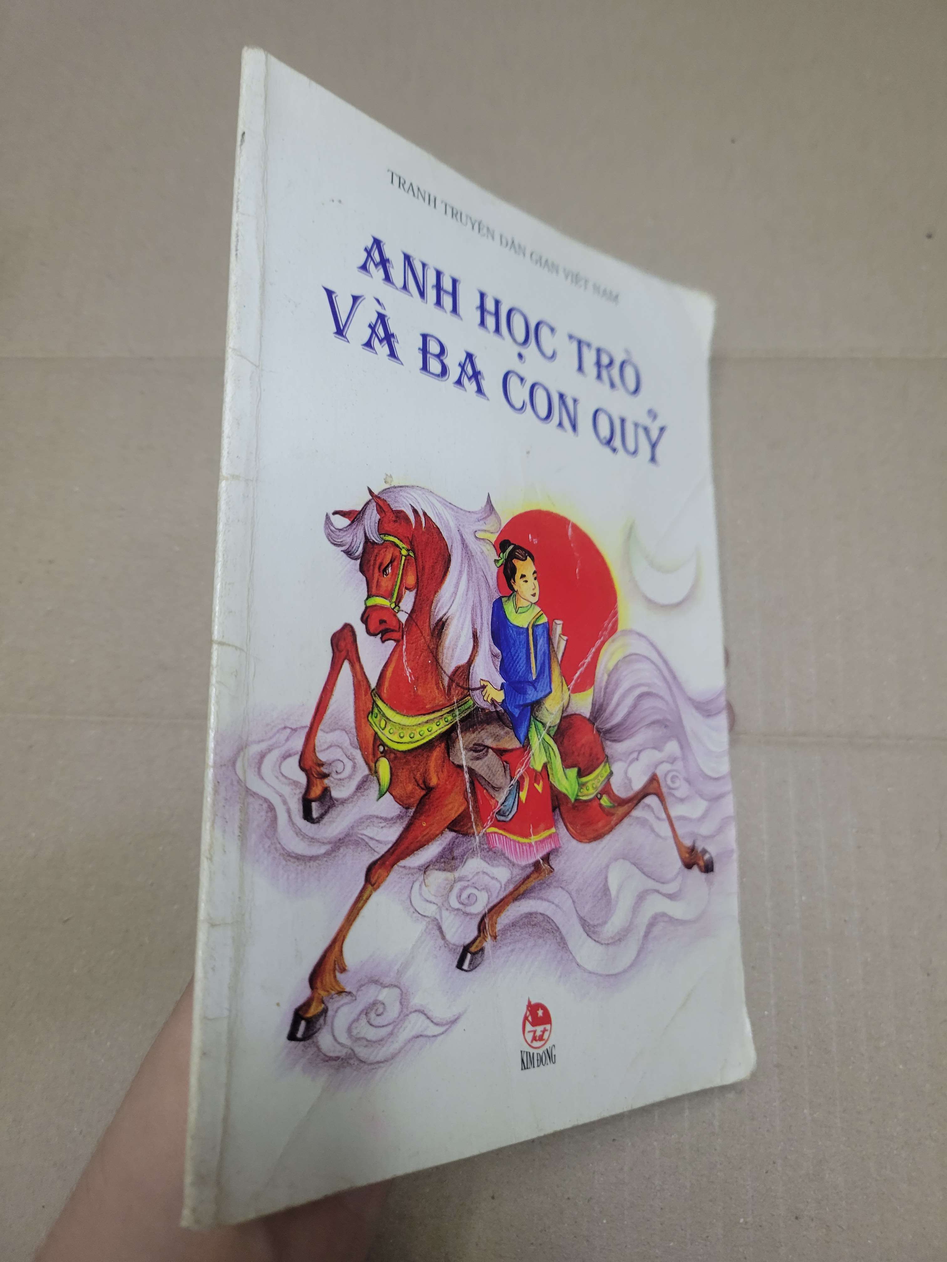 ANH HỌC TRÒ VÀ BA CON QUỶ 2003 mới 80% ố, bẩn bìa, gập bìa (Truyện tranh ) HCM