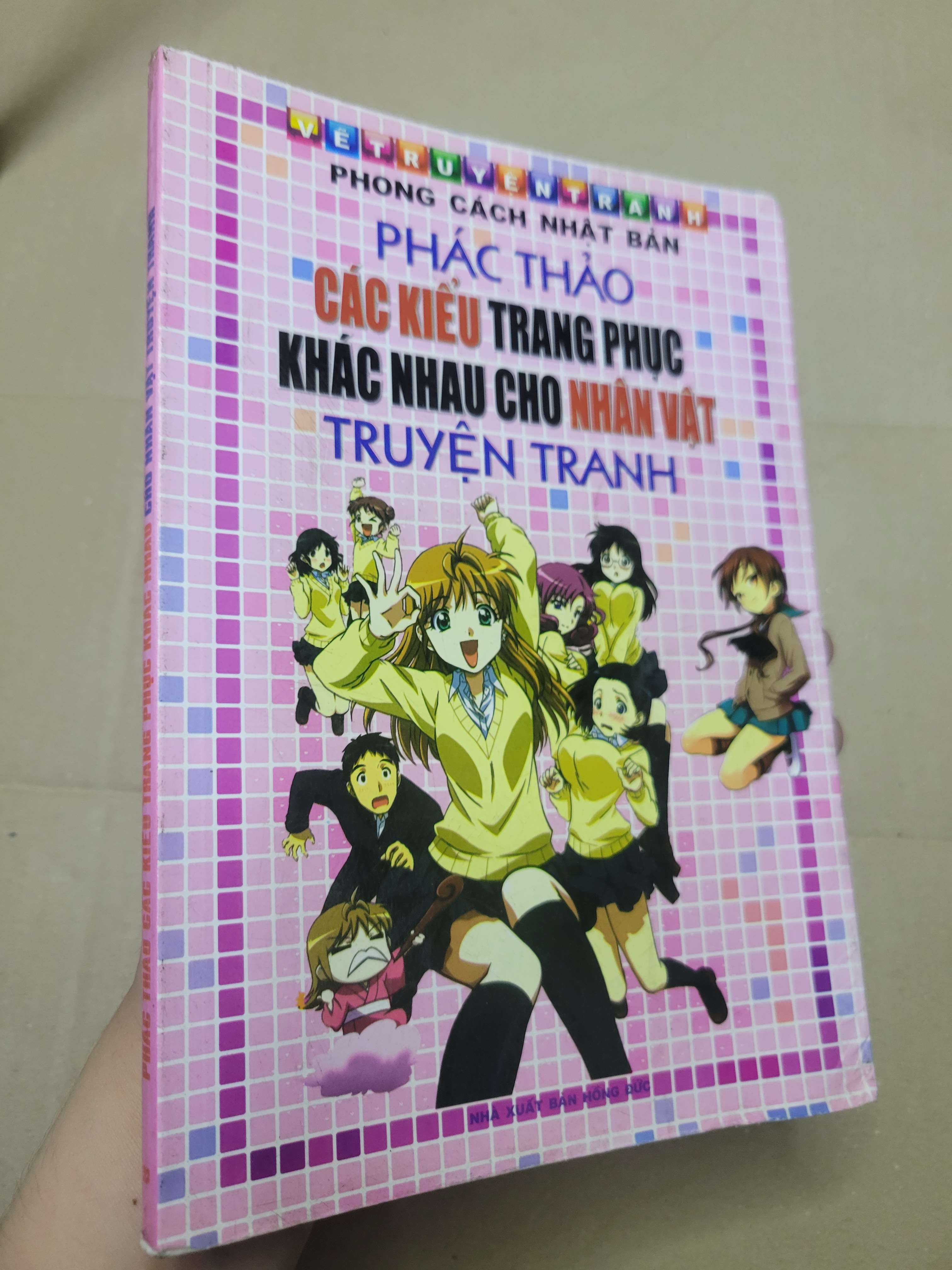 PHONG CÁCH NHẬT BẢN - PHÁC THẢO CÁC KIỂU TRANG PHỤC KHÁC NHAU CHO NHÂN VẬT TRUYỆN TRANH 2012 mới 80% bẩn bìa, ố nhẹ, tróc gáy nhẹ (Sách giáo khoa - giáo trình) HCM