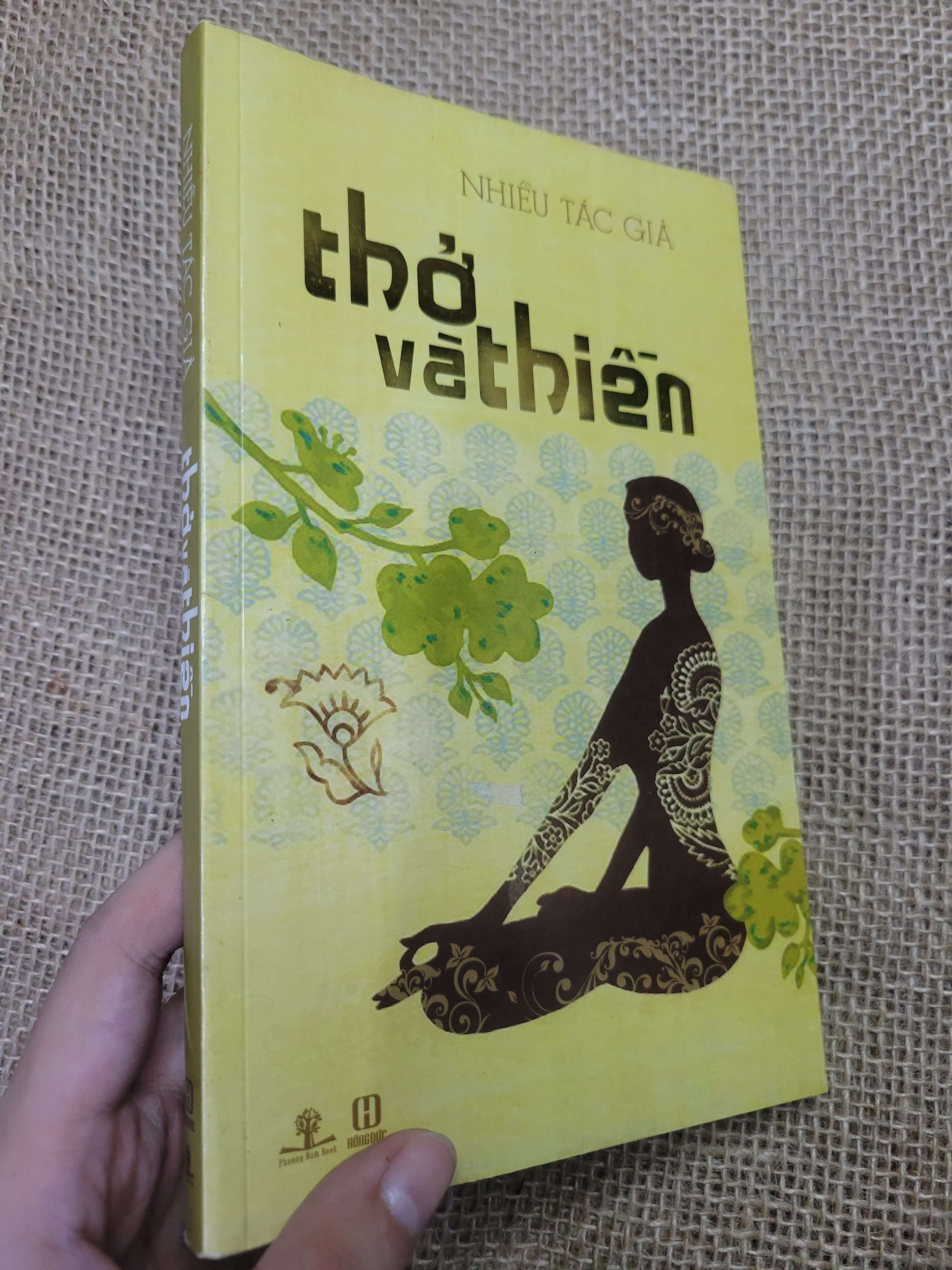 THỜ VÀ THIỀN - NHIỀU TÁC GIẢ 2012 mới 80% bẩn bìa, ố nhẹ (Sách tôn giáo - tâm linh) HCM