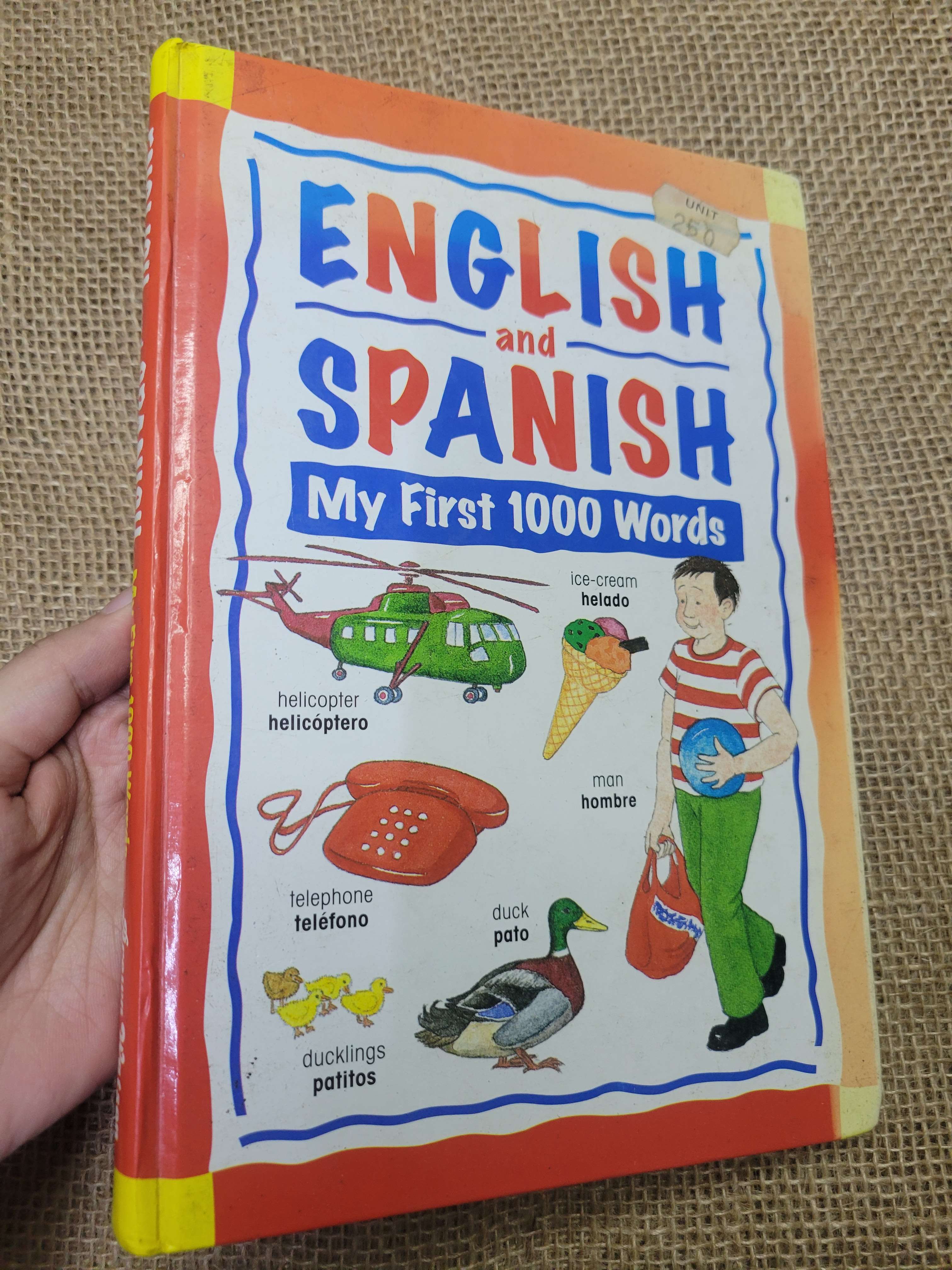 ENGLISH AND SPANISH MY FIRST 1000 WORDS mới 80% bìa cứng, bẩn bìa, ố nhẹ (Sách học ngoại ngữ) HCM