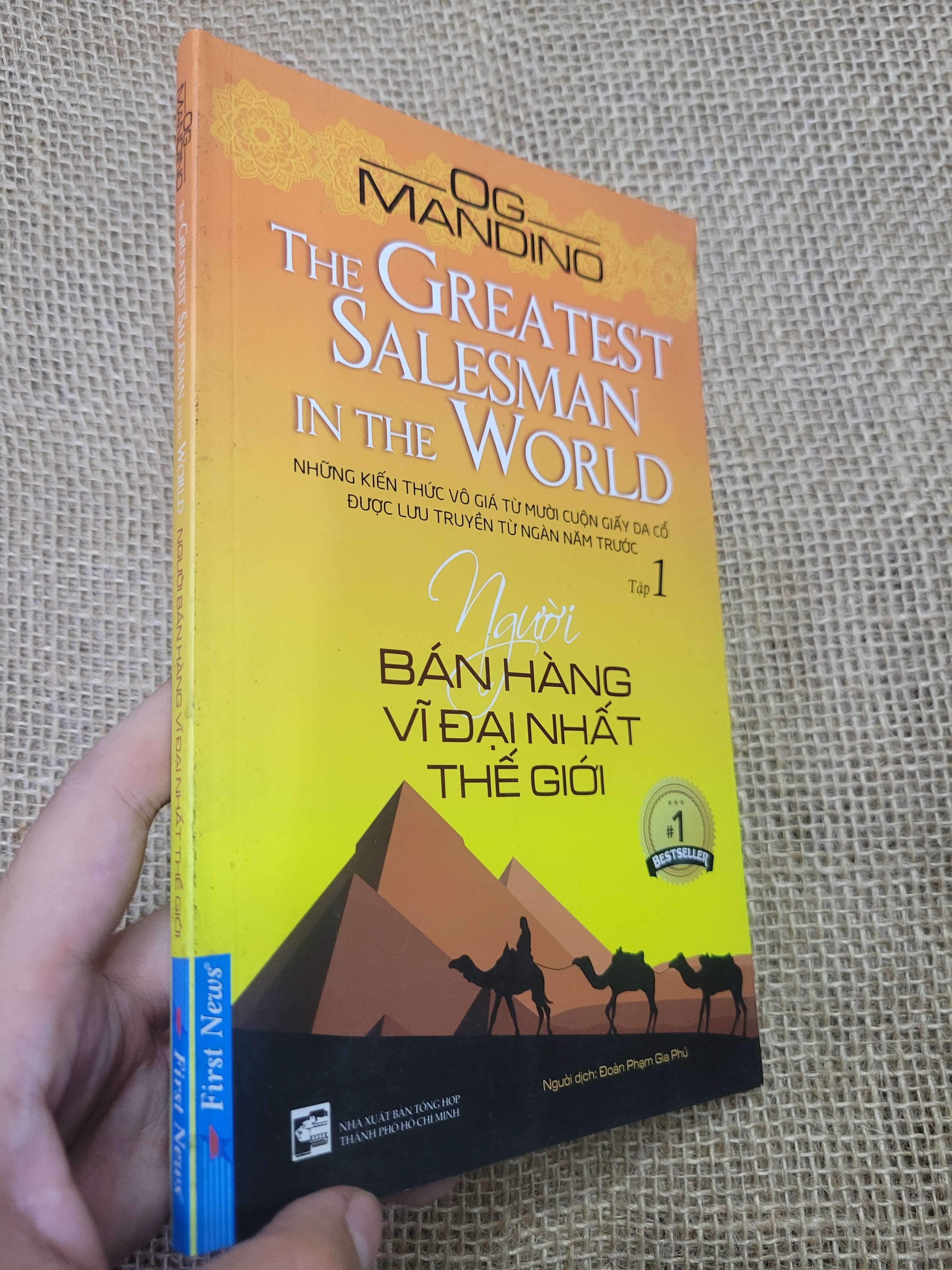 NGƯỜI BÁN HÀNG VĨ ĐẠI NHẤT THẾ GIỚI TẬP 1 - OG MANDINO 2017 mới 90% bẩn bìa, ố nhẹ (Sách kỹ năng) HCM