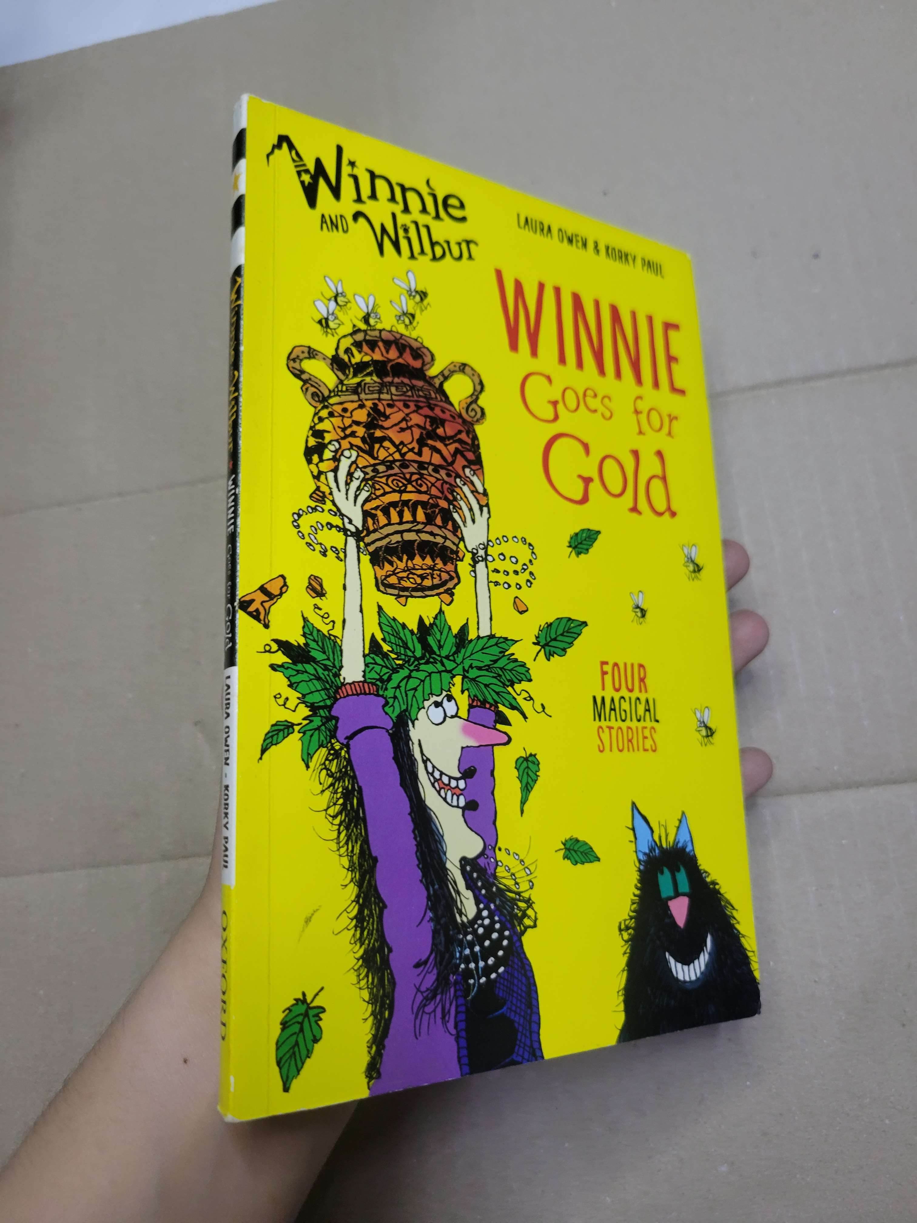 WINNIE AND WILBUR: WINNIE GOES OF GOLD - LAURA OWEN mới 80% bẩn bìa, ố nhẹ (Truyện tranh ) HCM