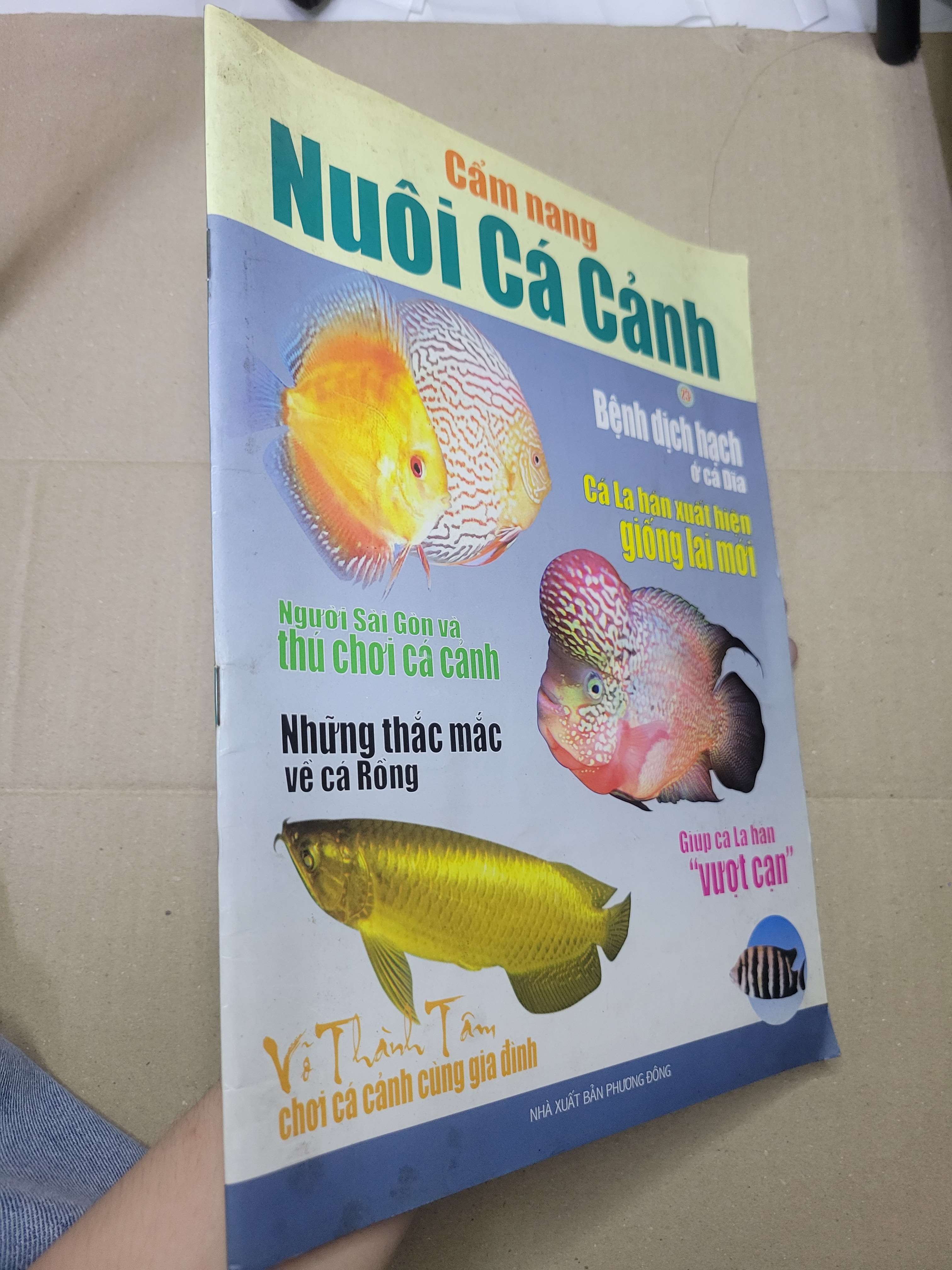 CẨM NANG NUÔI CÁ CẢNH mới 80% bẩn bìa, ố nhẹ (Sách kỹ năng) HCM