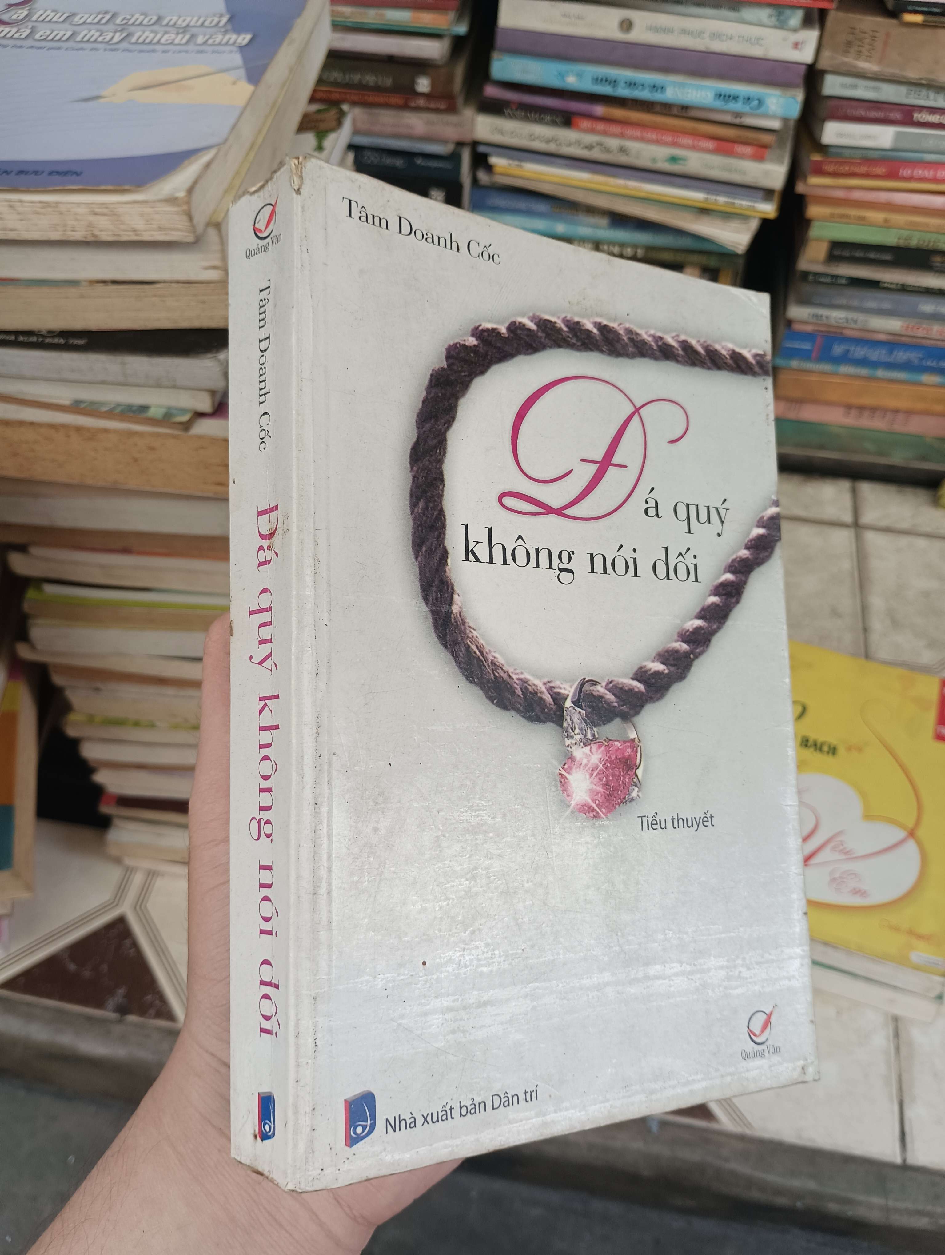 Đá quý không nói dối - Tâm Doanh Cốc 2010 (Tiểu Thuyết) BGB