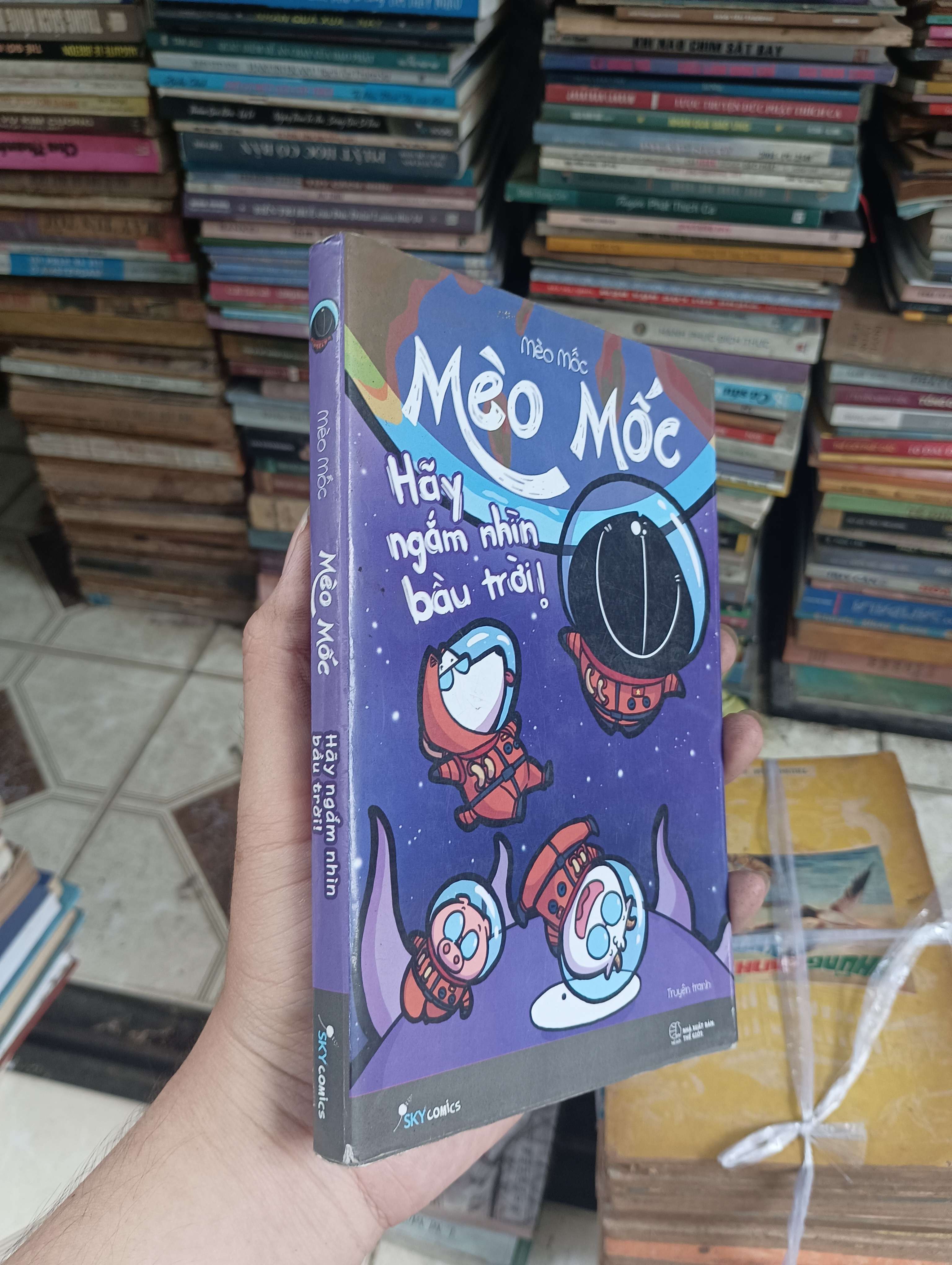 Mèo Mốc - Hãy ngắm nhìn bầu trời! - mèo mốc 2017 (Truyện tranh ) BGB