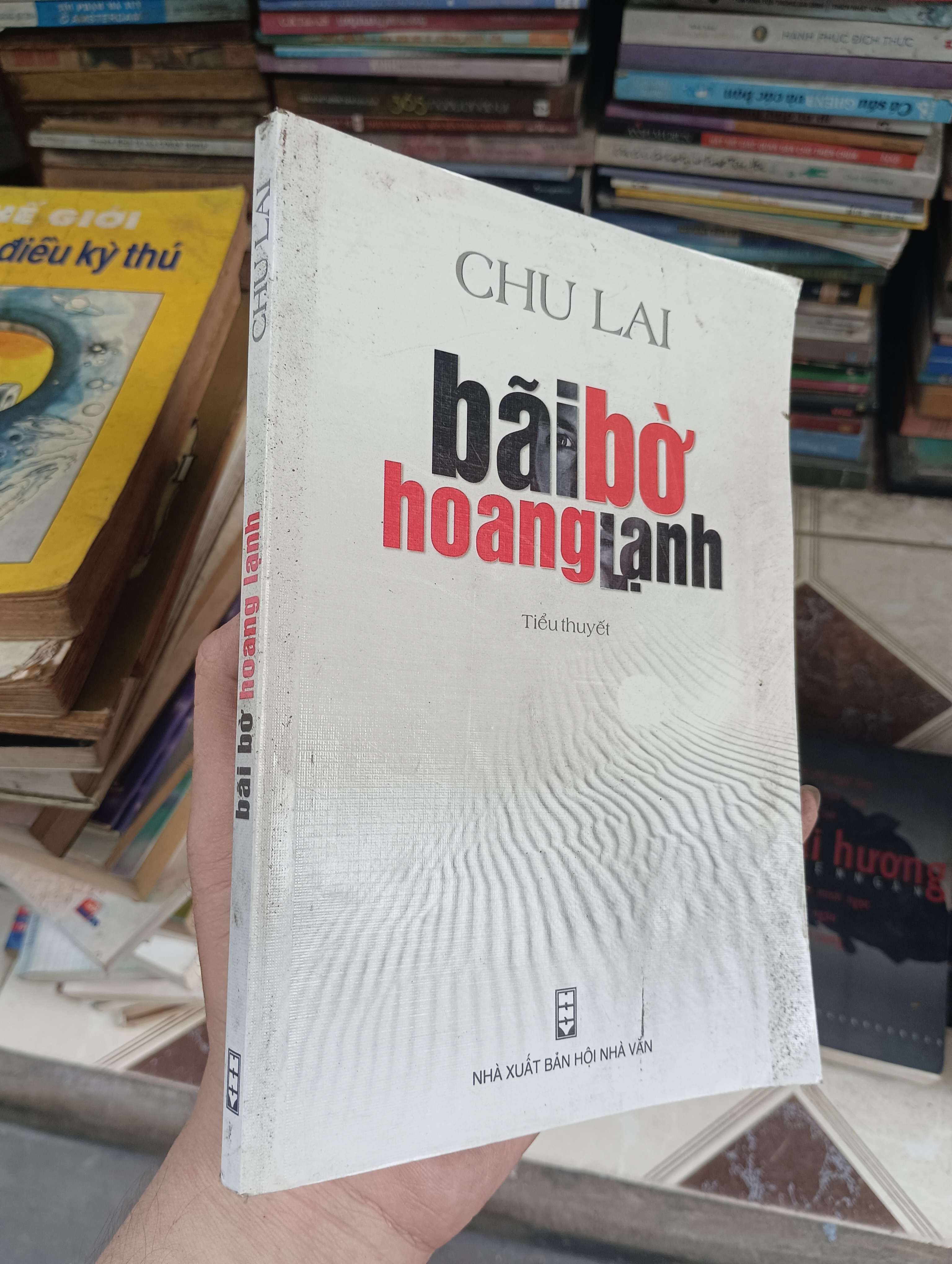 Bãi bờ hoang lạnh - CHU LAI 2004 (Sách văn học) BGB