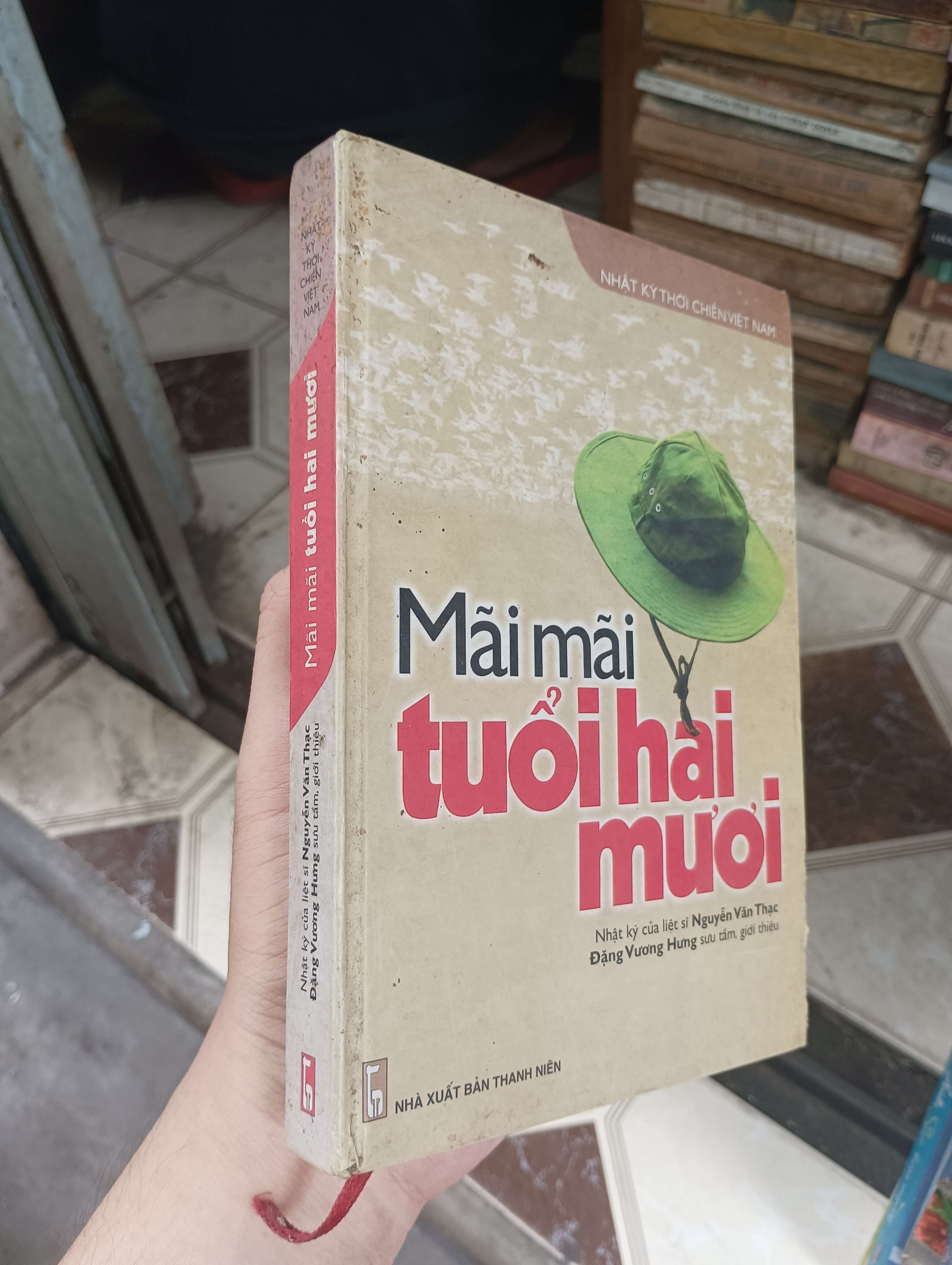 Mãi mãi tuổi hai mươi - Nguyễn Văn Thạc 2005 (Sách văn học) BGB