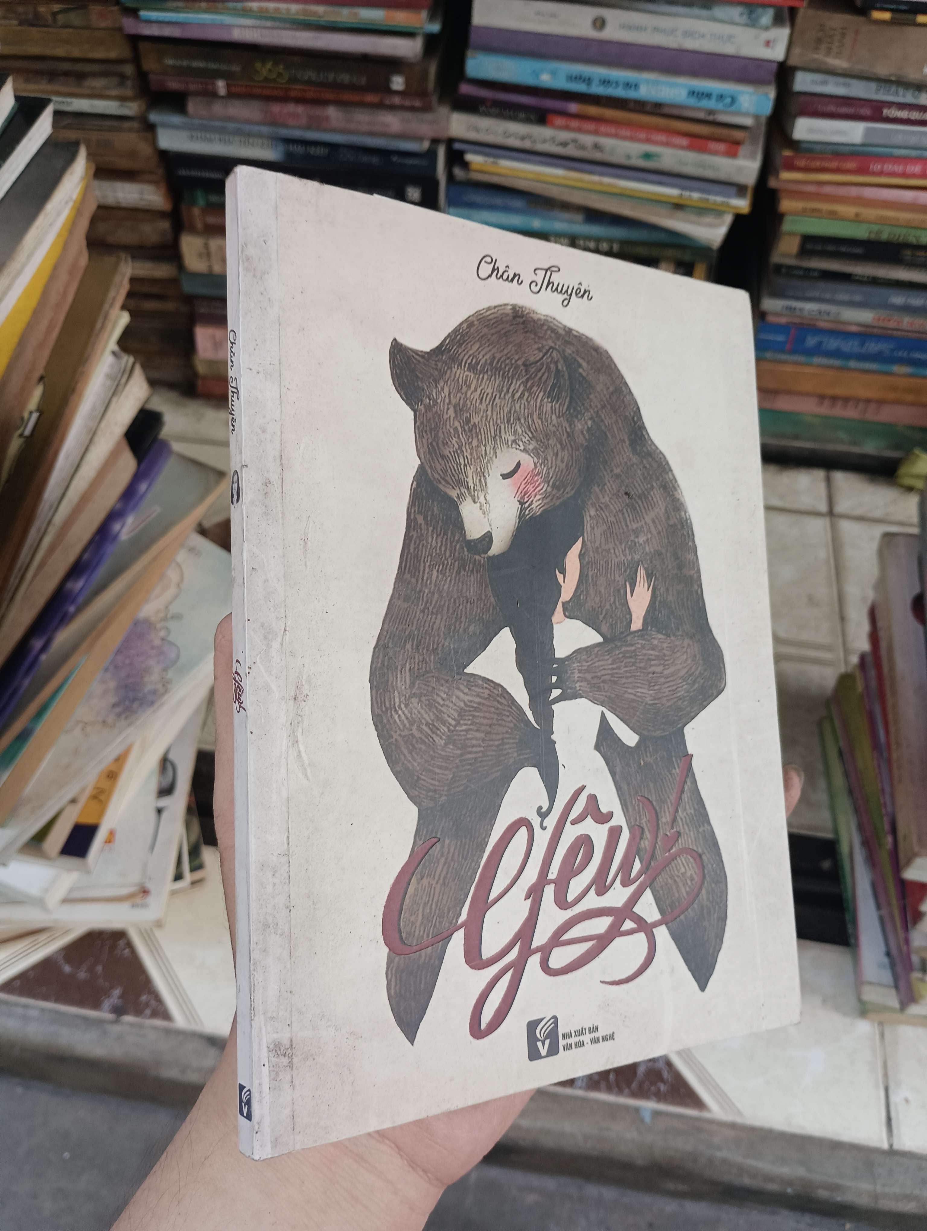 Yêu - Chân Thuyên 2018 (Sách văn học) BGB
