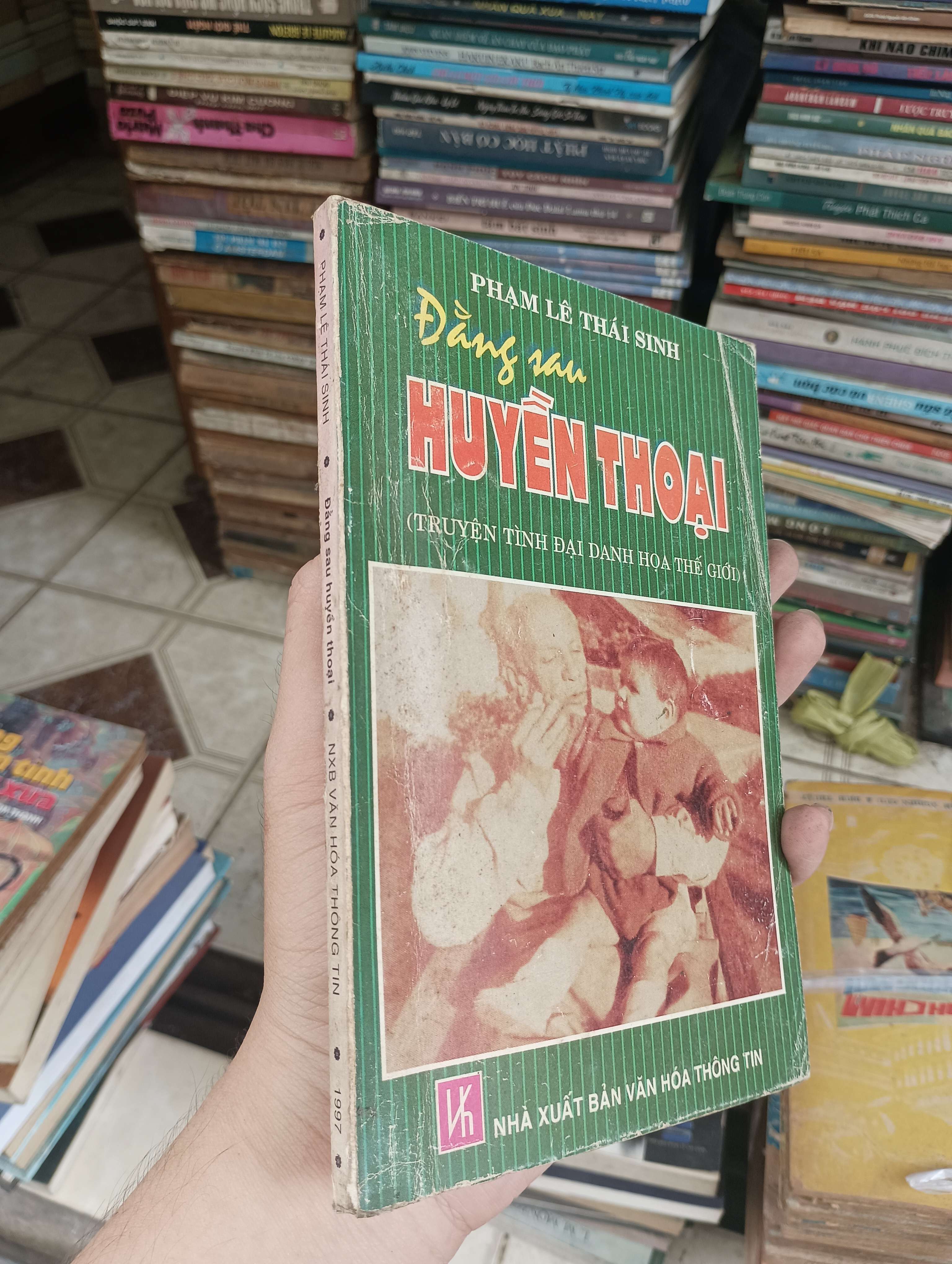 Đằng sau huyền thoại - Phạm Lê Thái Sinh 2003 (Sách văn học) BGB