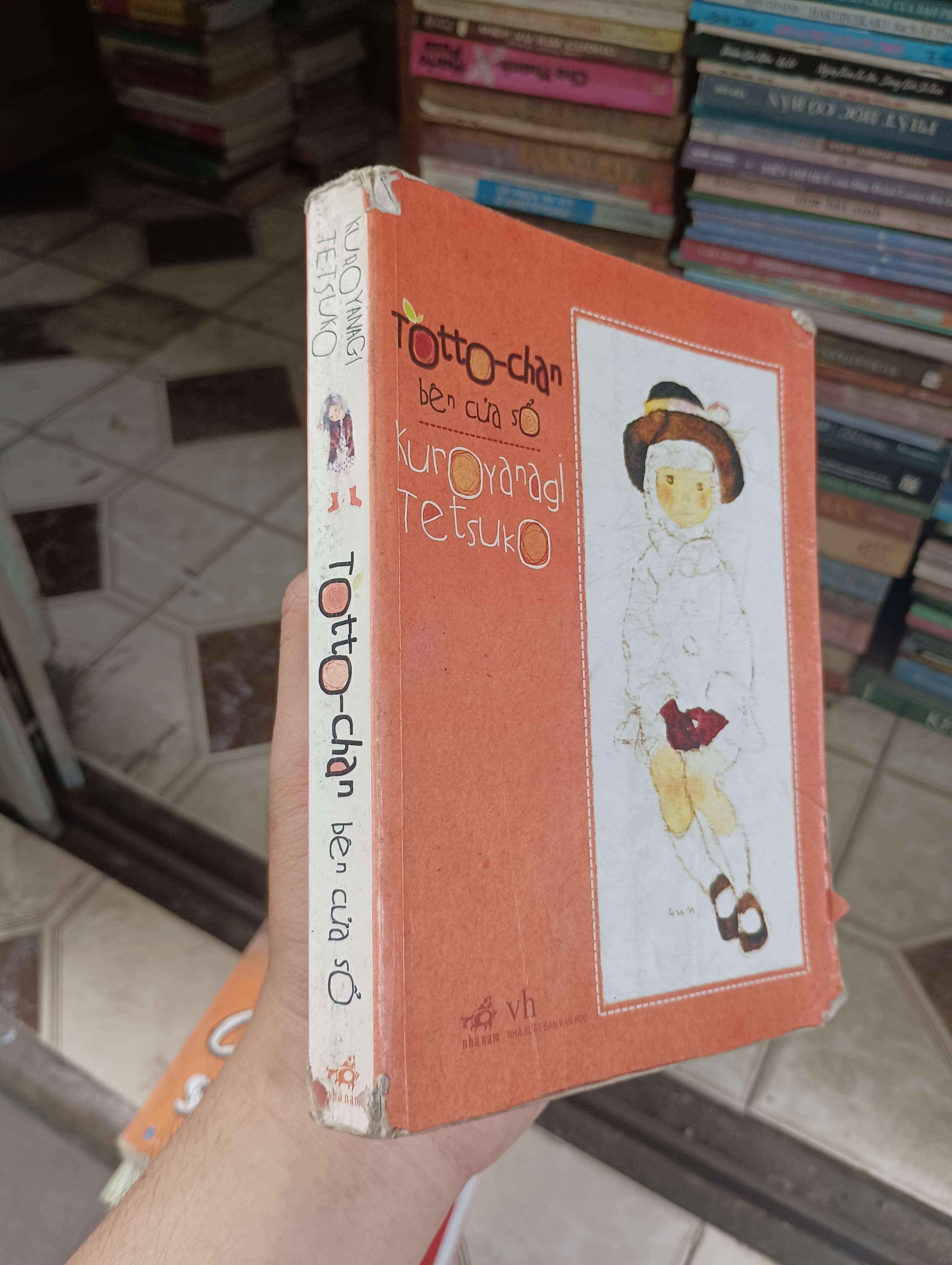Totto-chan bên cửa sổ - Kuroyanagi Tetsuko 2011 (Tiểu Thuyết) BGB