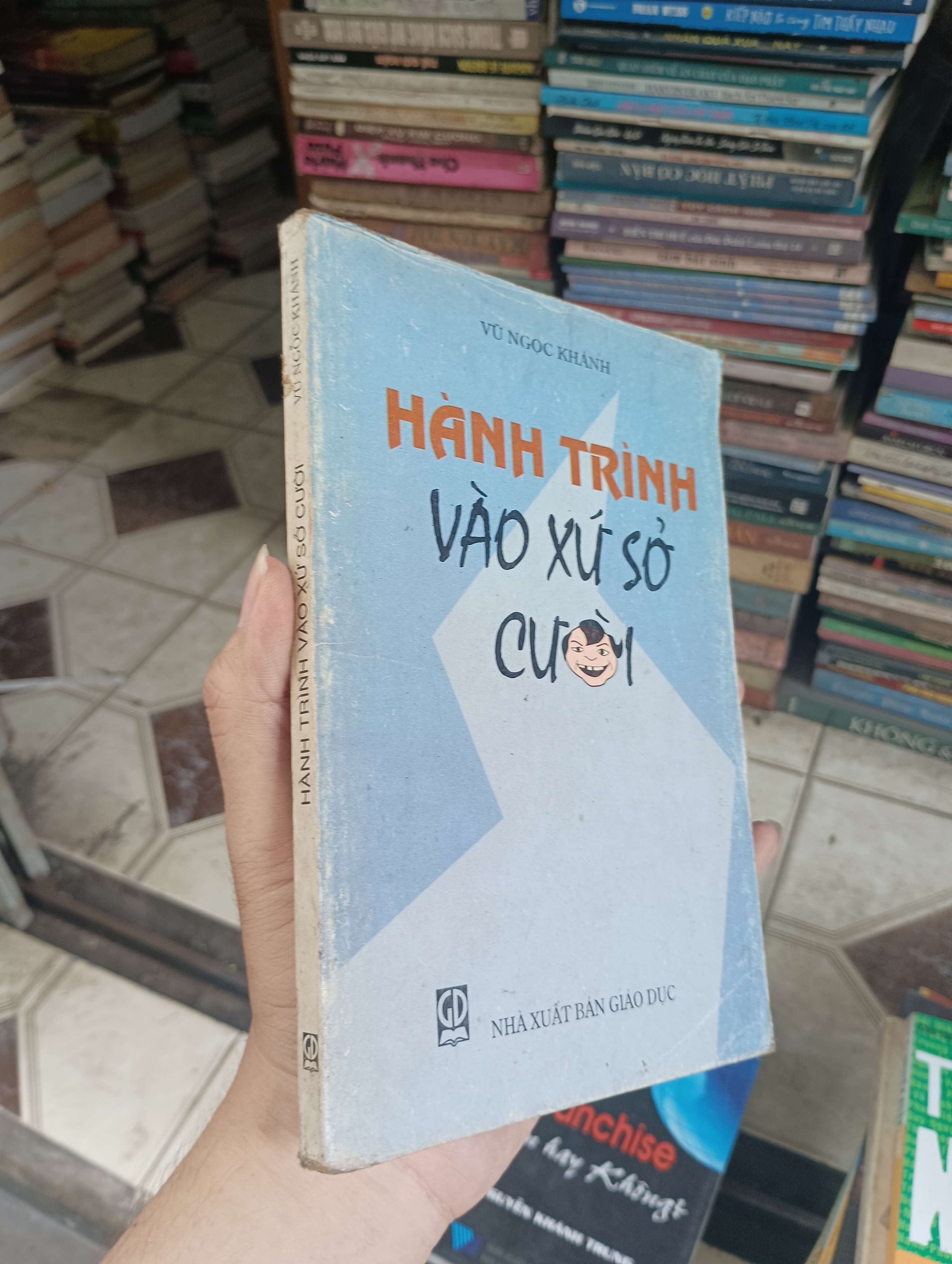 Hành Trình Vào Xứ Sở Cười - Vũ Ngọc Khánh 2003 (Sách văn học) BGB