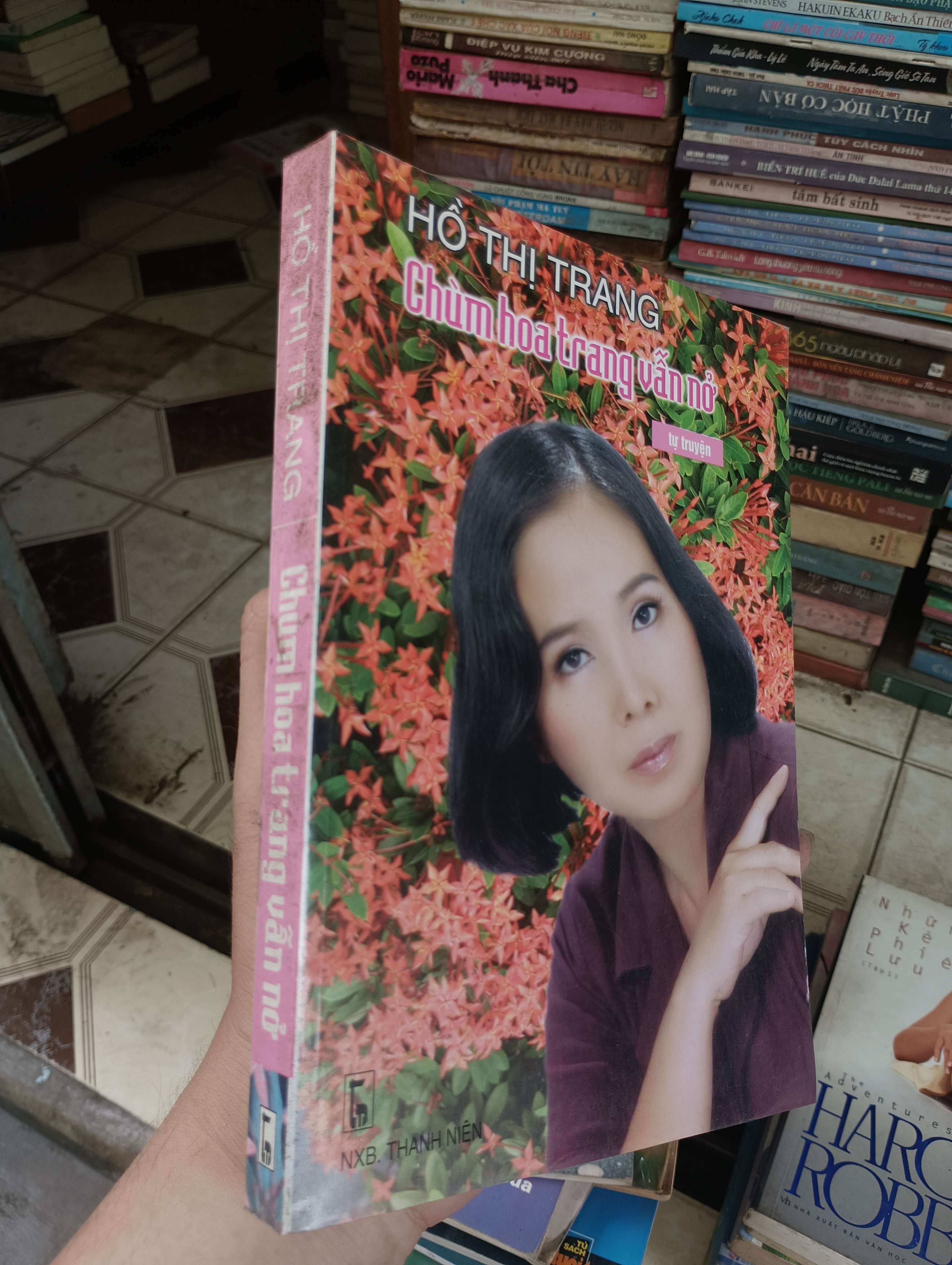 Chùm hoa trang vẫn nở - Hồ Thị Trang 2008 (Tiểu Thuyết) BGB