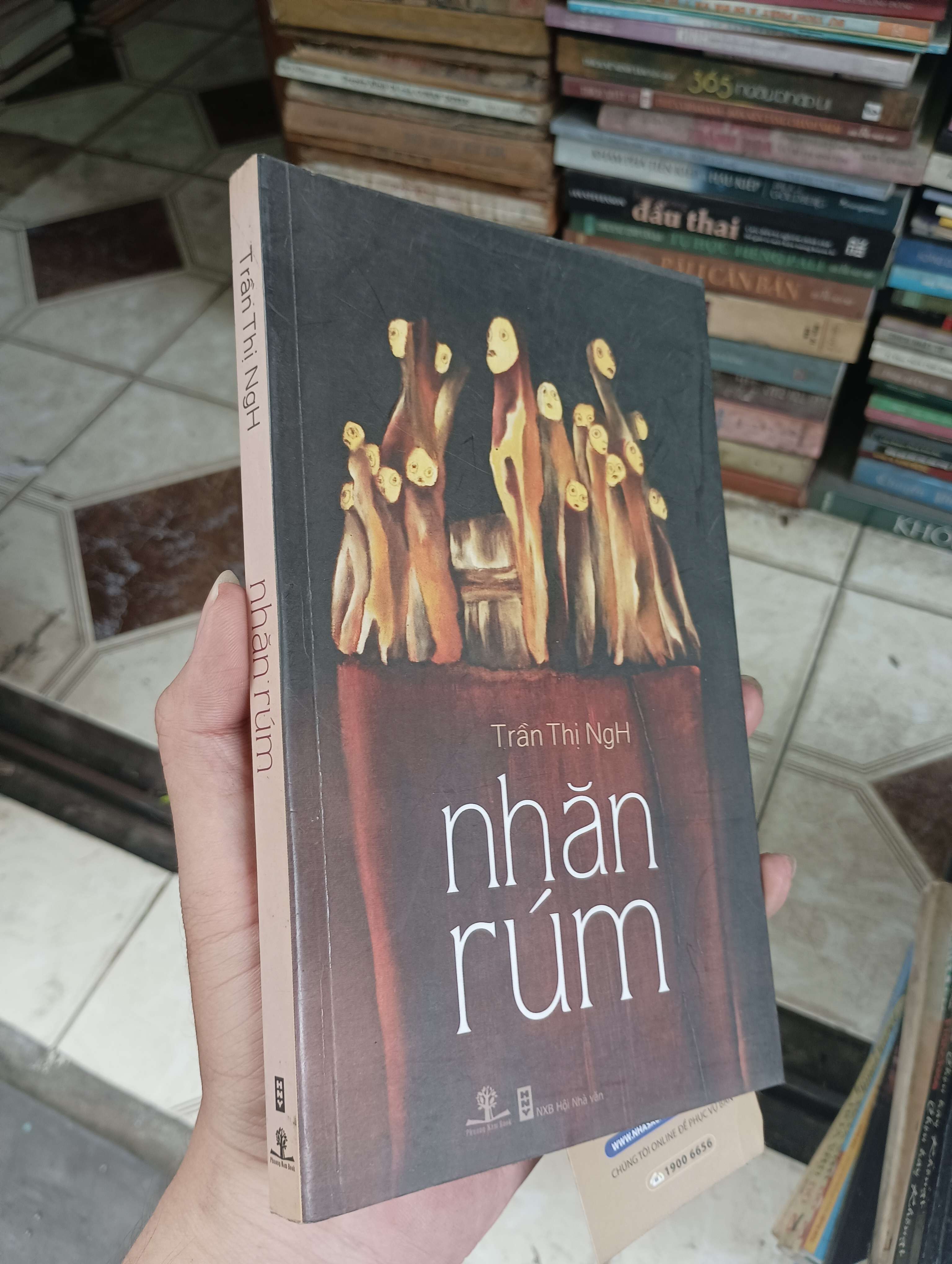 Nhăn rúm - Trần Thị NgH 2012 (Sách văn học) BGB