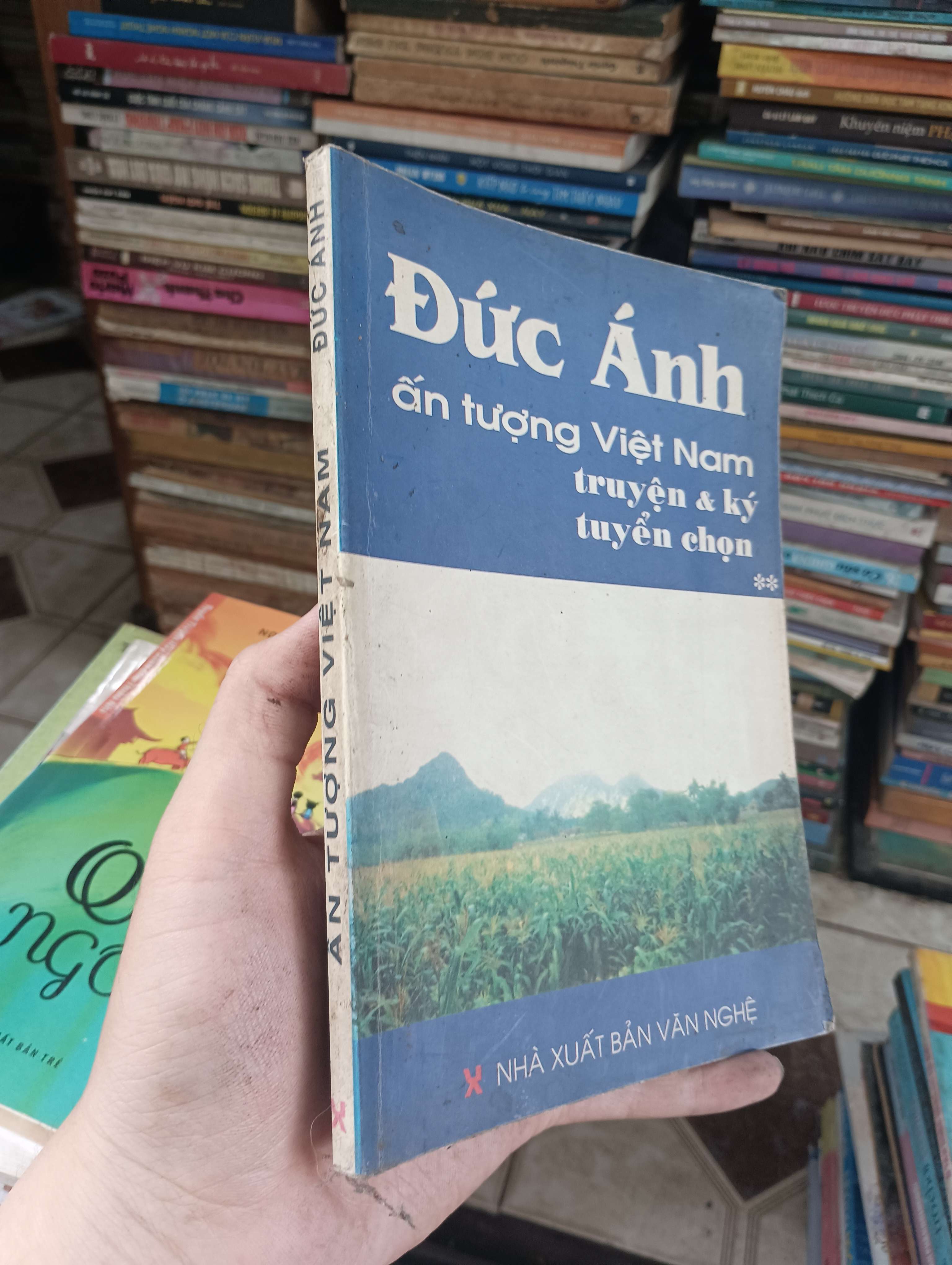 Ấn tượng Việt Nam truyện & ký tuyển chọn - Đức Ánh 2005 (Sách văn học) BGB