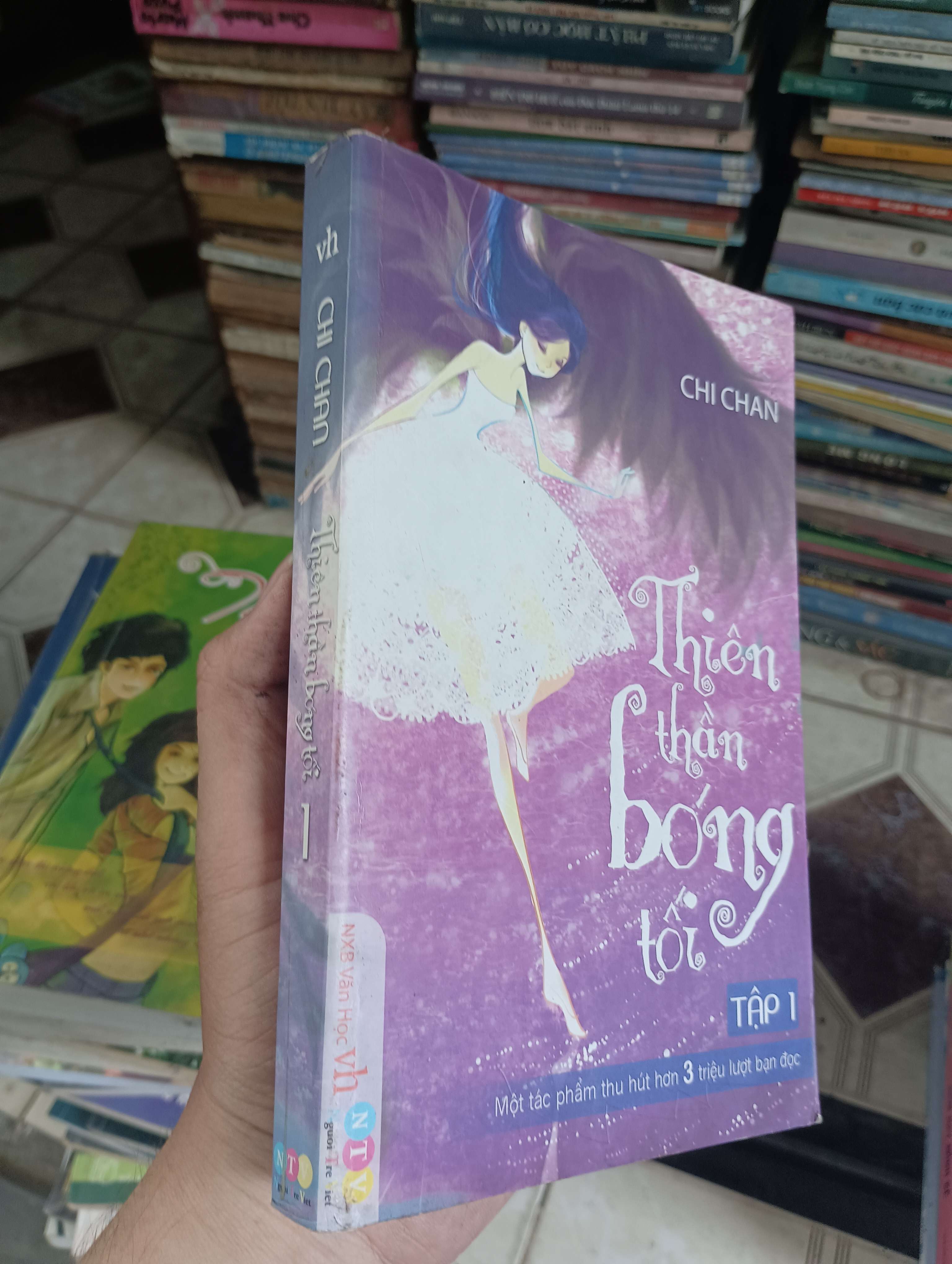 Thiên thần bóng tối (2012) - Tập 1 (Chi Chan) 2012 (Tiểu Thuyết) BGB